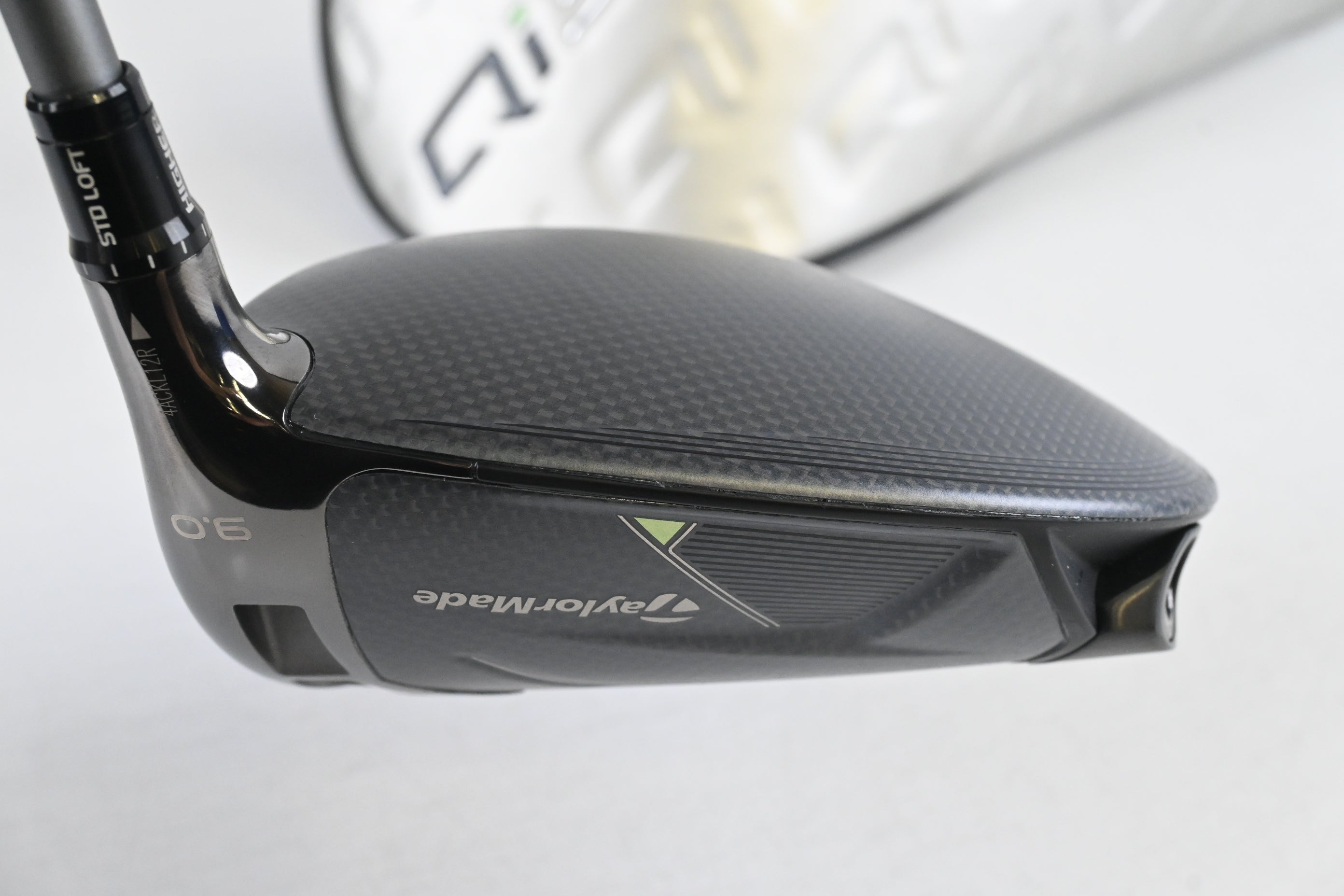 Taylormade Qi35 Driver / 9 Degree / Regular Flex Fujikura Airspeeder 50 Shaft