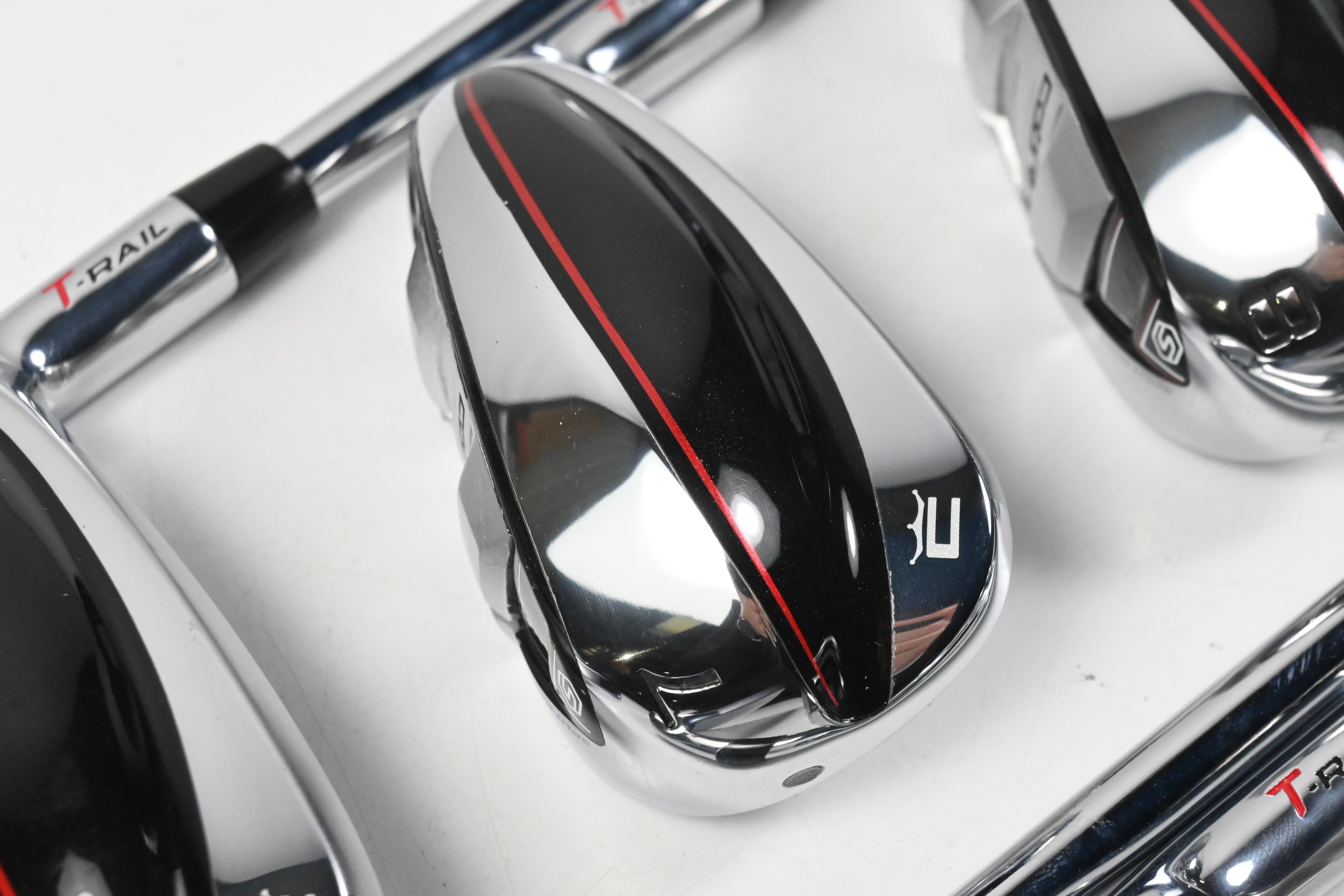 Cobra T-Rail 2023 Irons / 6-PW+SW / Regular Flex Cobra Ultralite Shafts