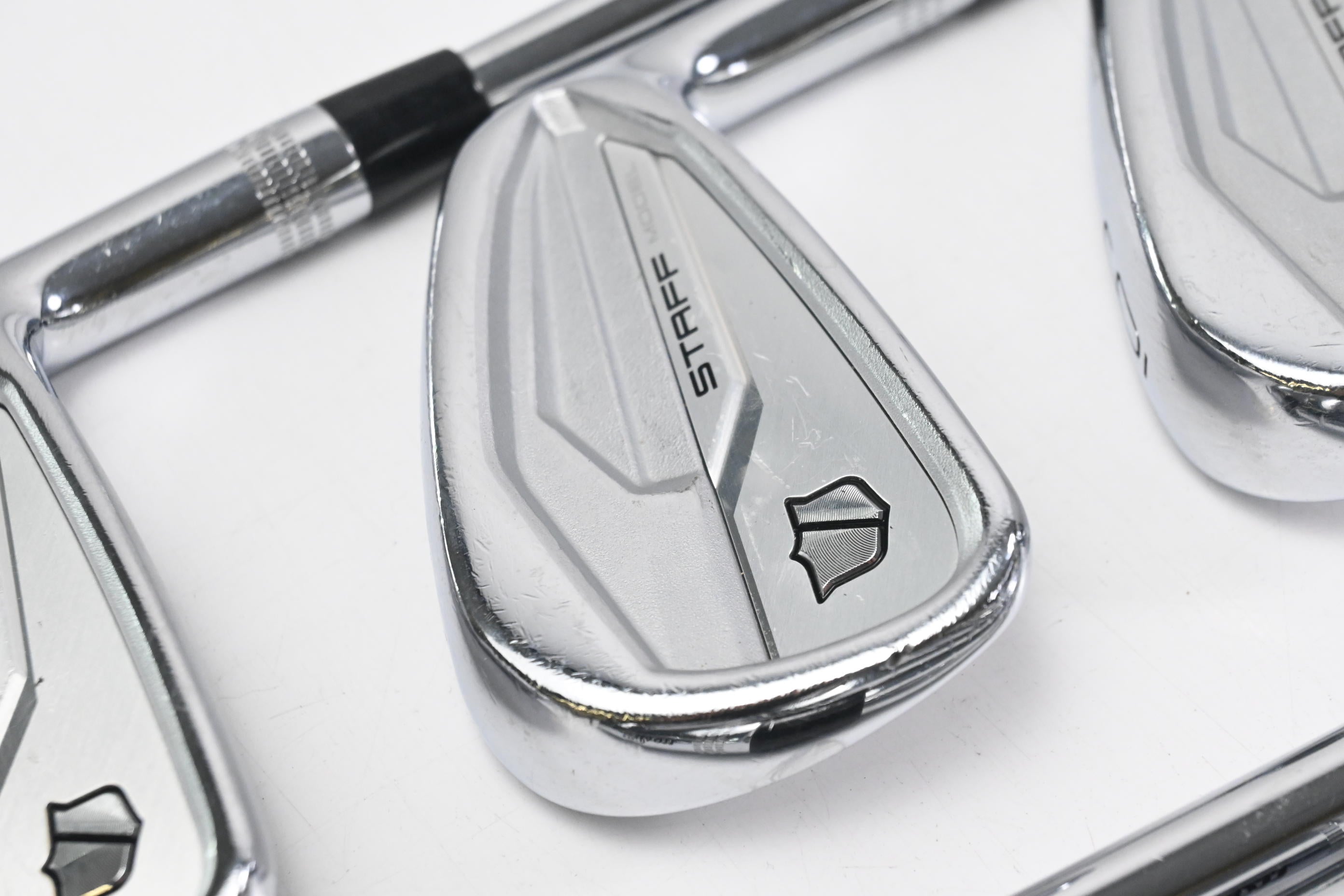 Wilson Staff Model 2024 CB Irons / 4-9i / X-Flex Dynamic Gold X100 Shafts