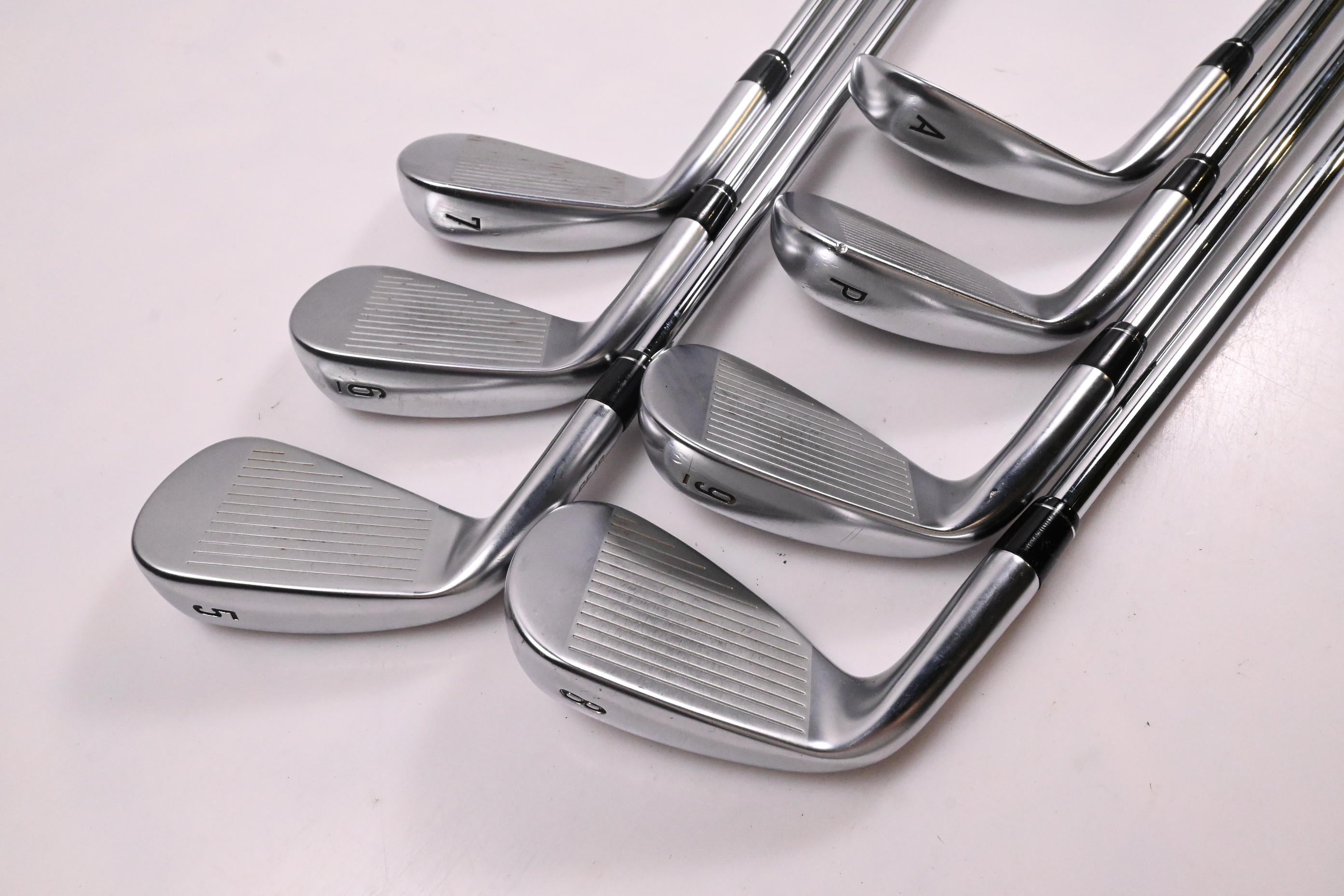 Callaway Apex 19 Irons / 5-PW+GW / Regular Flex Elevate MPH 95 Shafts