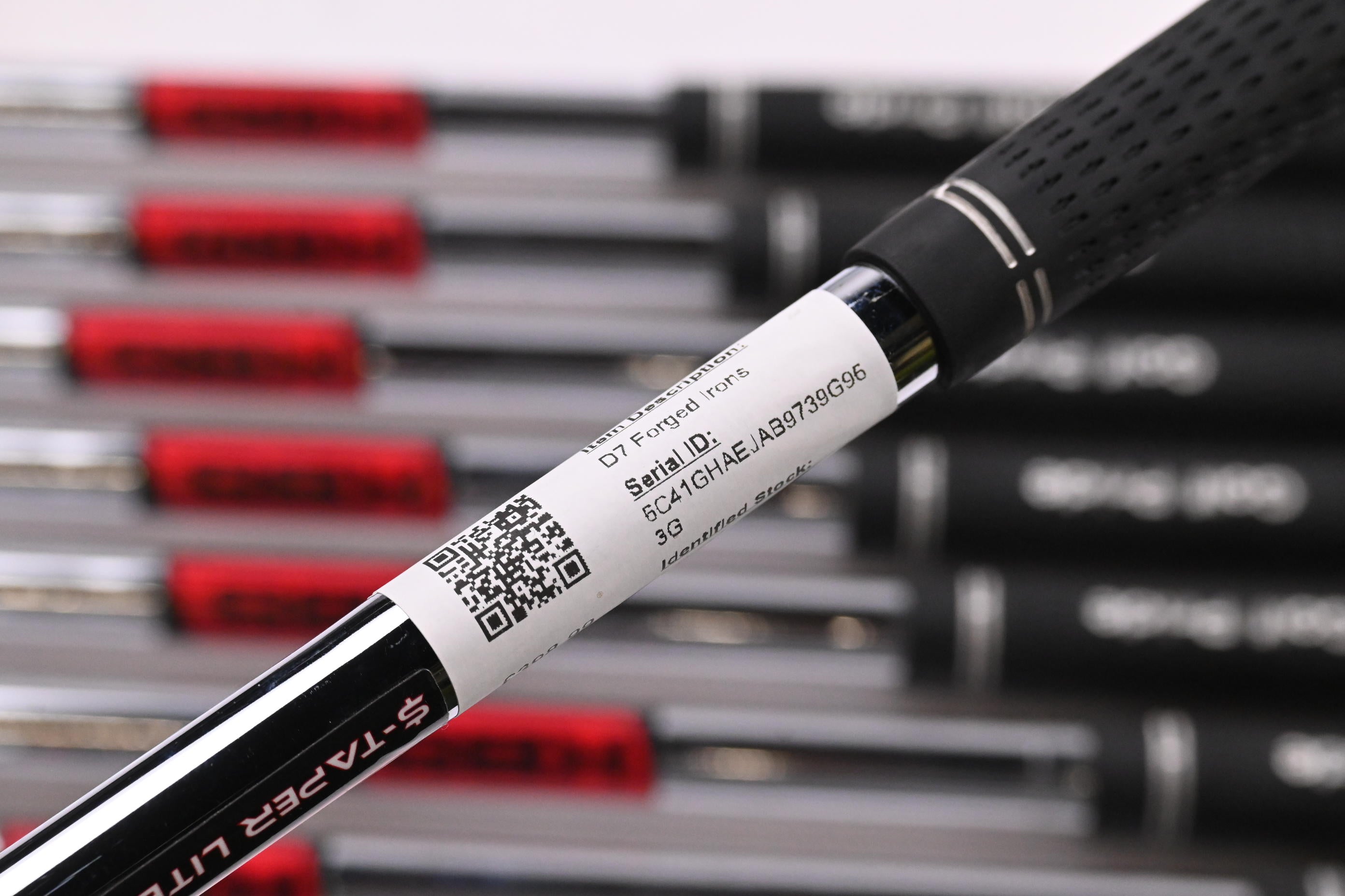 Wilson D7 Forged Irons / 4-PW+GW / Regular Flex KBS $-Taper Lite 95 Shafts