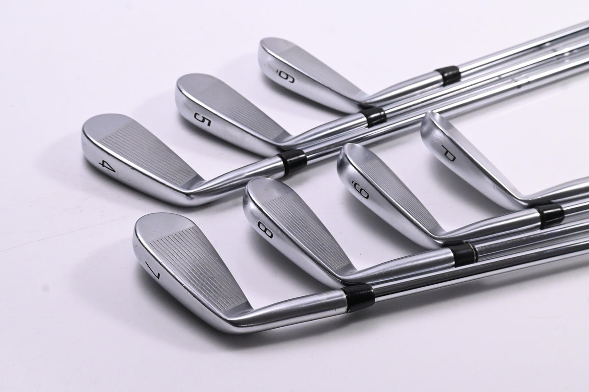 Mizuno JPX 921 Tour Irons / 4-PW / Stiff Flex Mizuno Shafts
