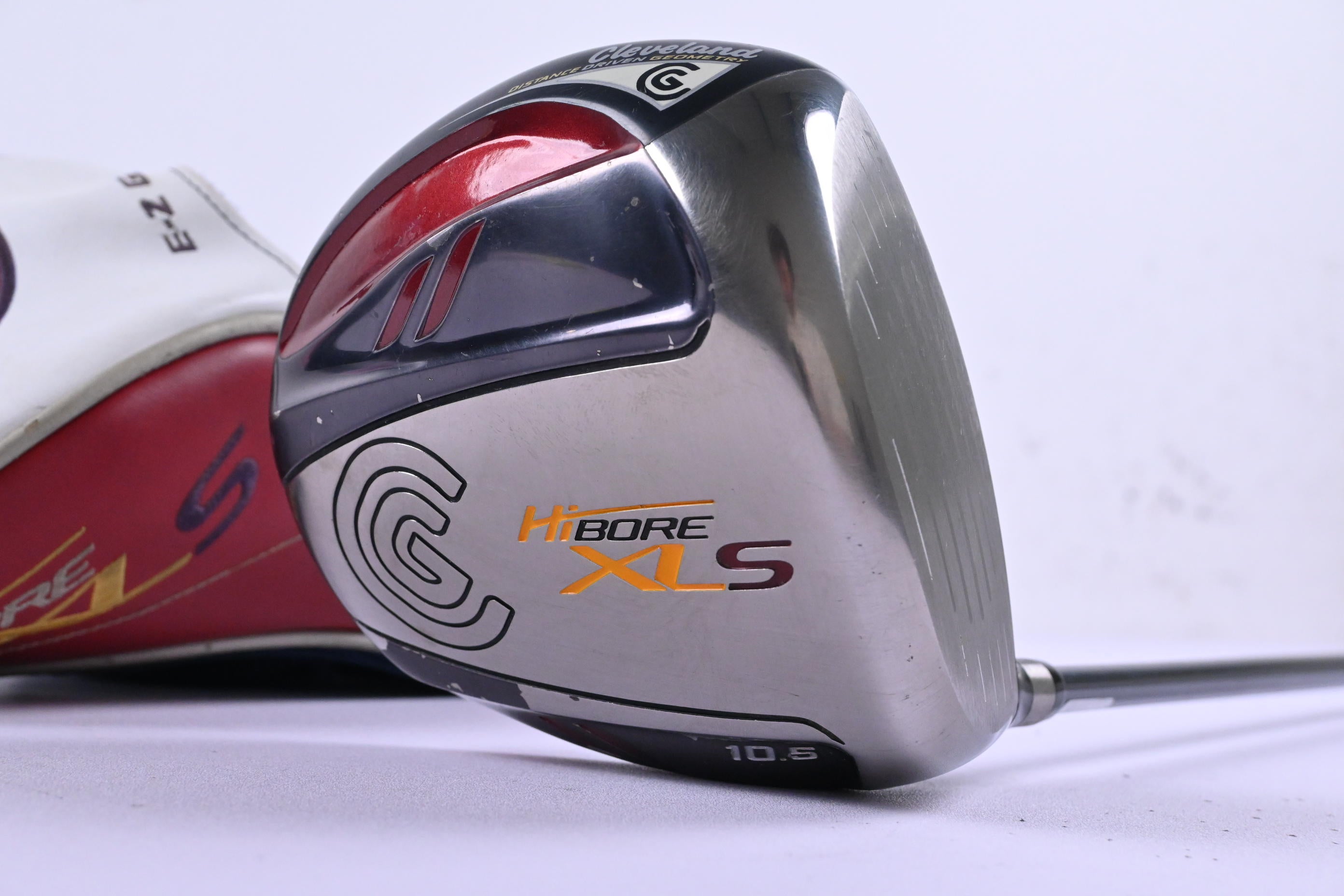 Cleveland HiBore XLS Driver / 10.5 Degree / Regular Flex Fujikura Fit-On Gold 55