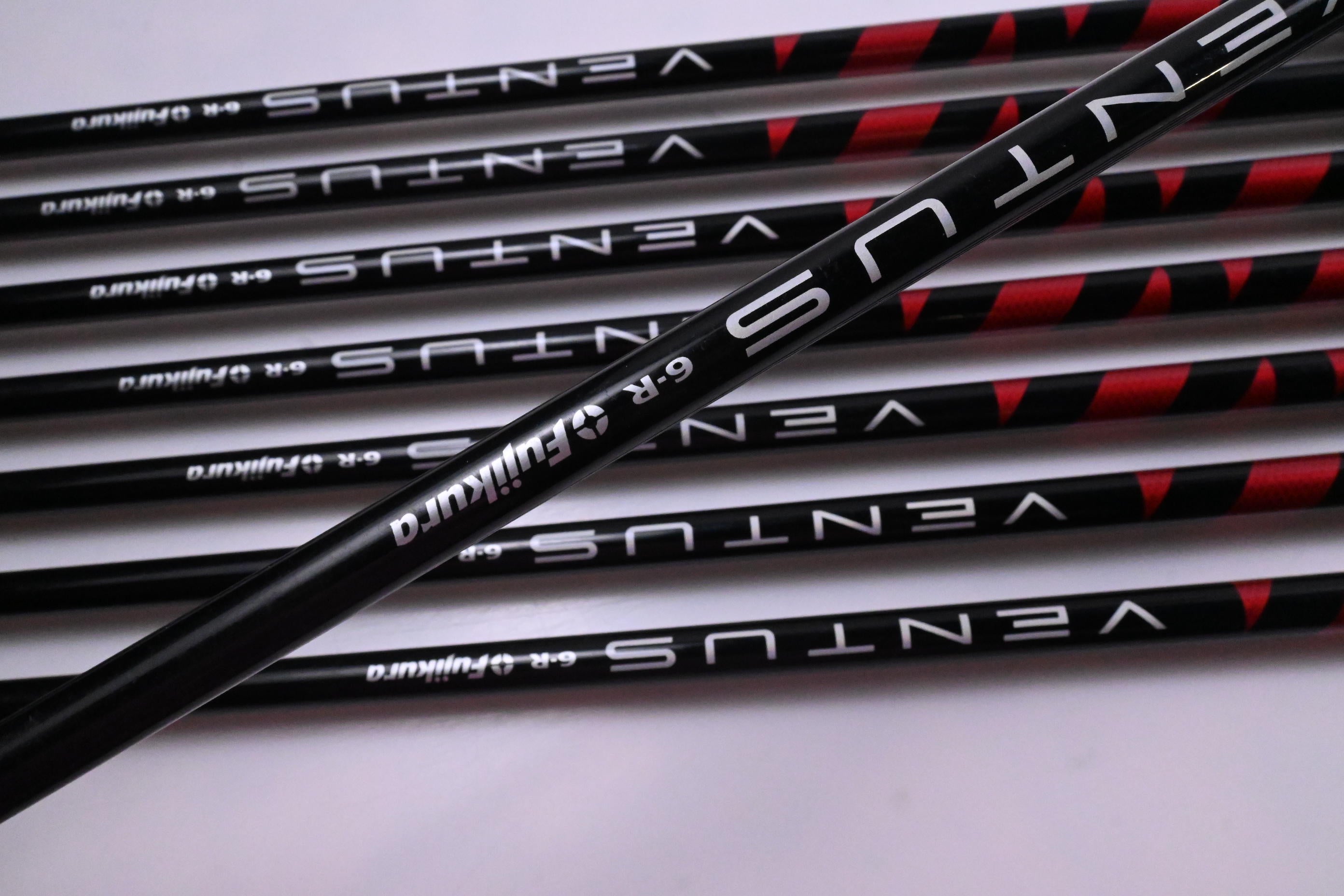 Taylormade Stealth Irons / 4-PW+SW / Regular Flex Ventus Red 6 Shafts