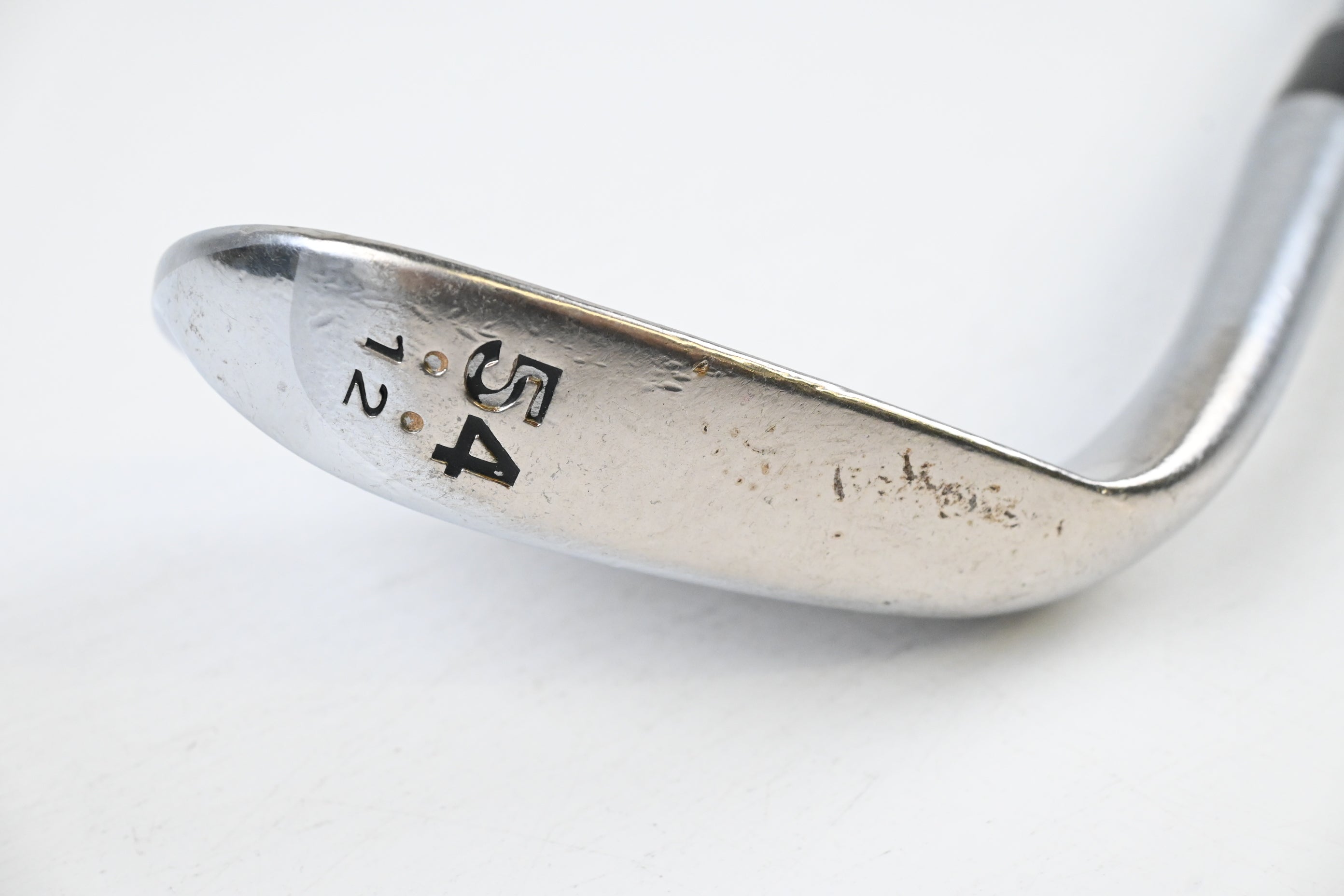 Cleveland 588 RTX Sand Wedge / 54 Degree / Wedge Flex Dynamic Gold Shaft