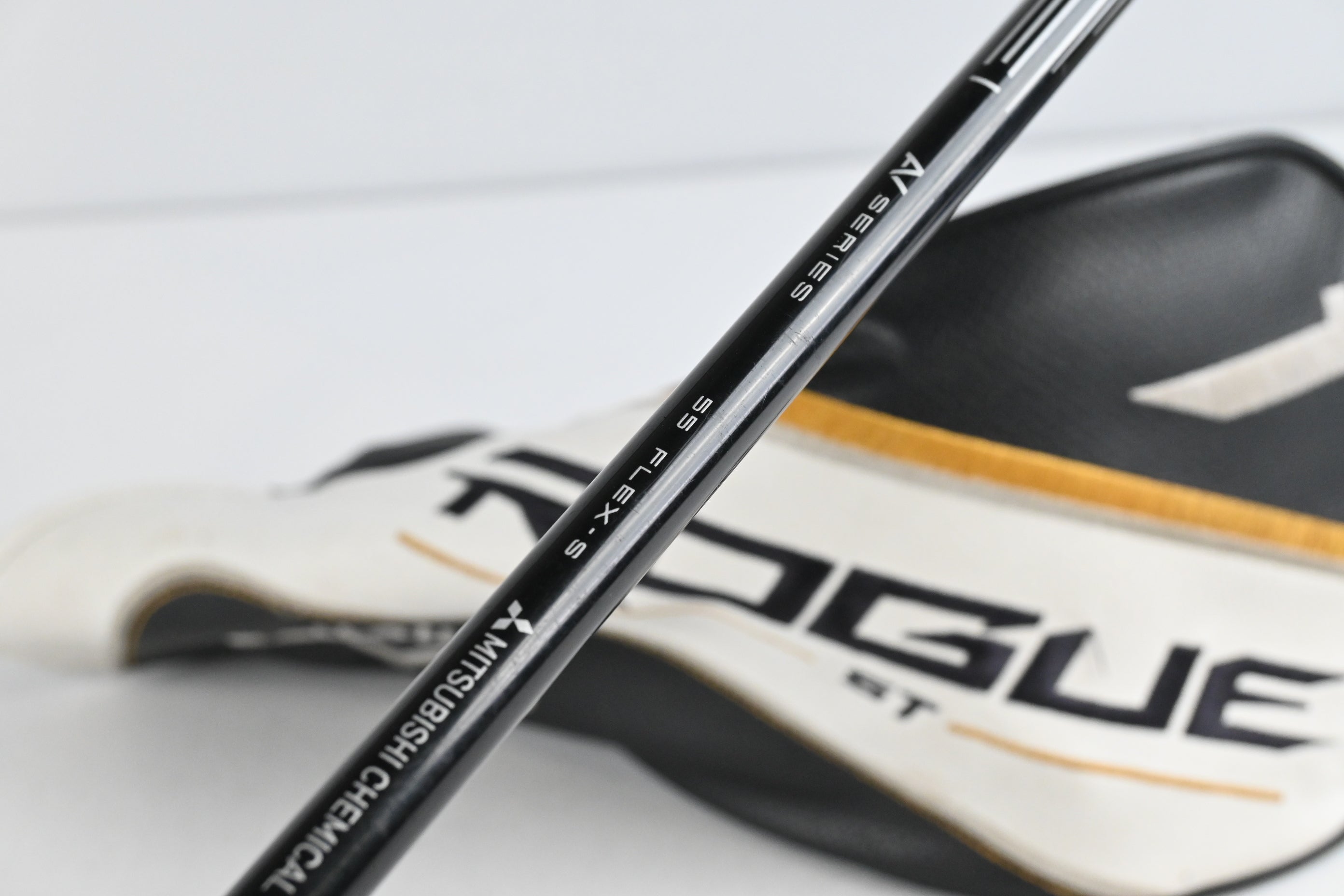 Left Hand Callaway Rogue ST MAX Driver / 10.5 Degree / Stiff Flex Tensei AV Blue