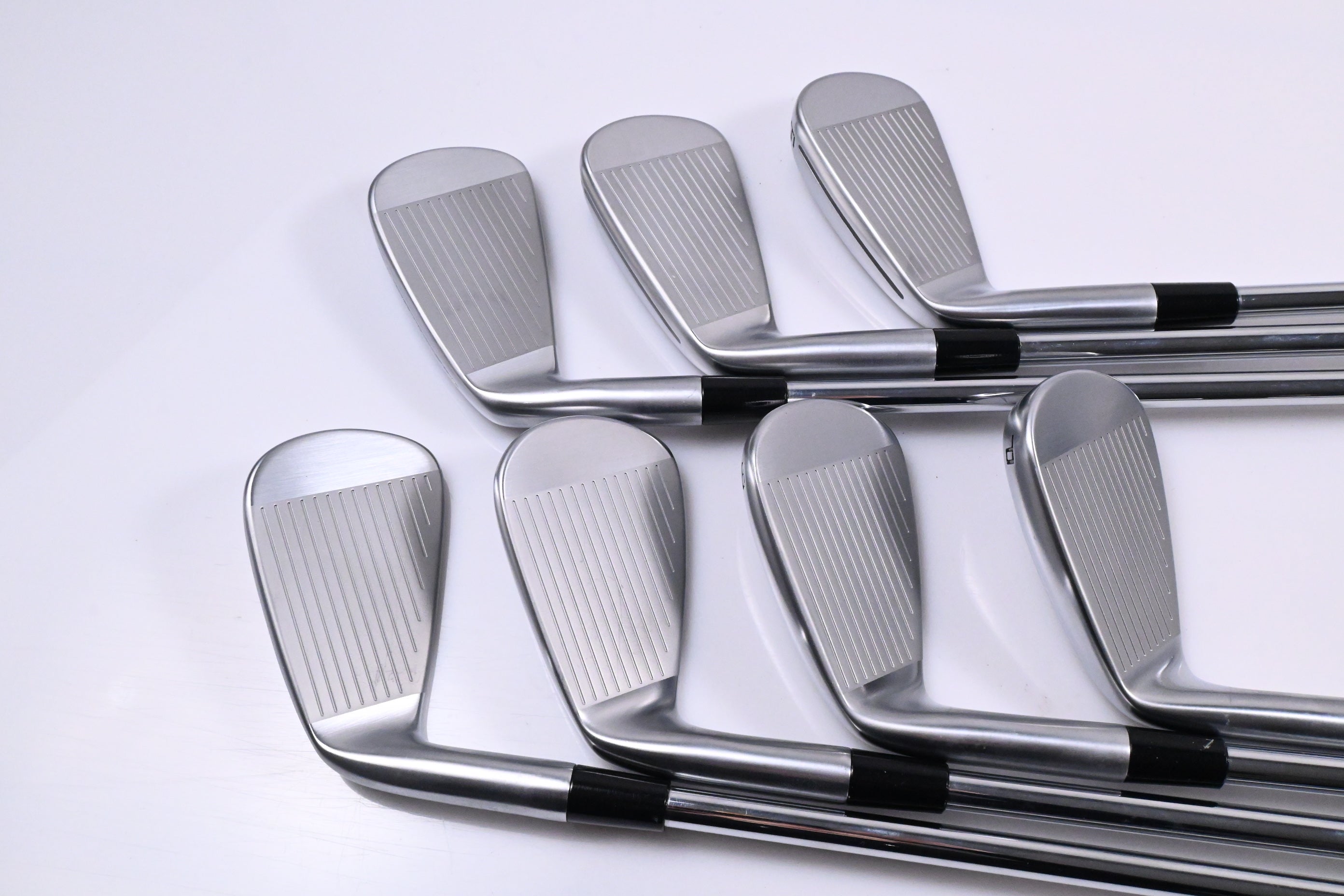 Taylormade P770 2024 Irons / 4-PW / Regular Flex Dynamic Gold Mid 115 R300 Shafts