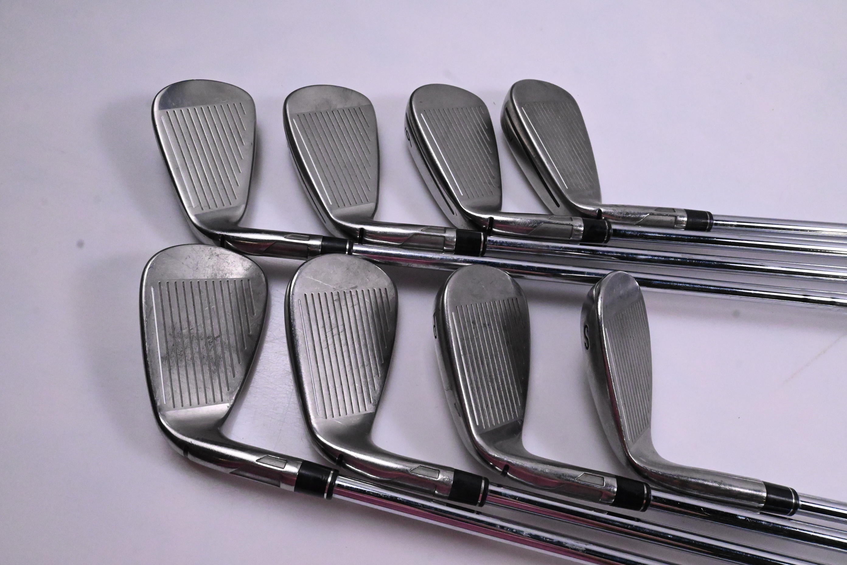 Taylormade SIM2 Max Irons / 4-PW+SW / Stiff Flex KBS MAX MT 85 Shafts