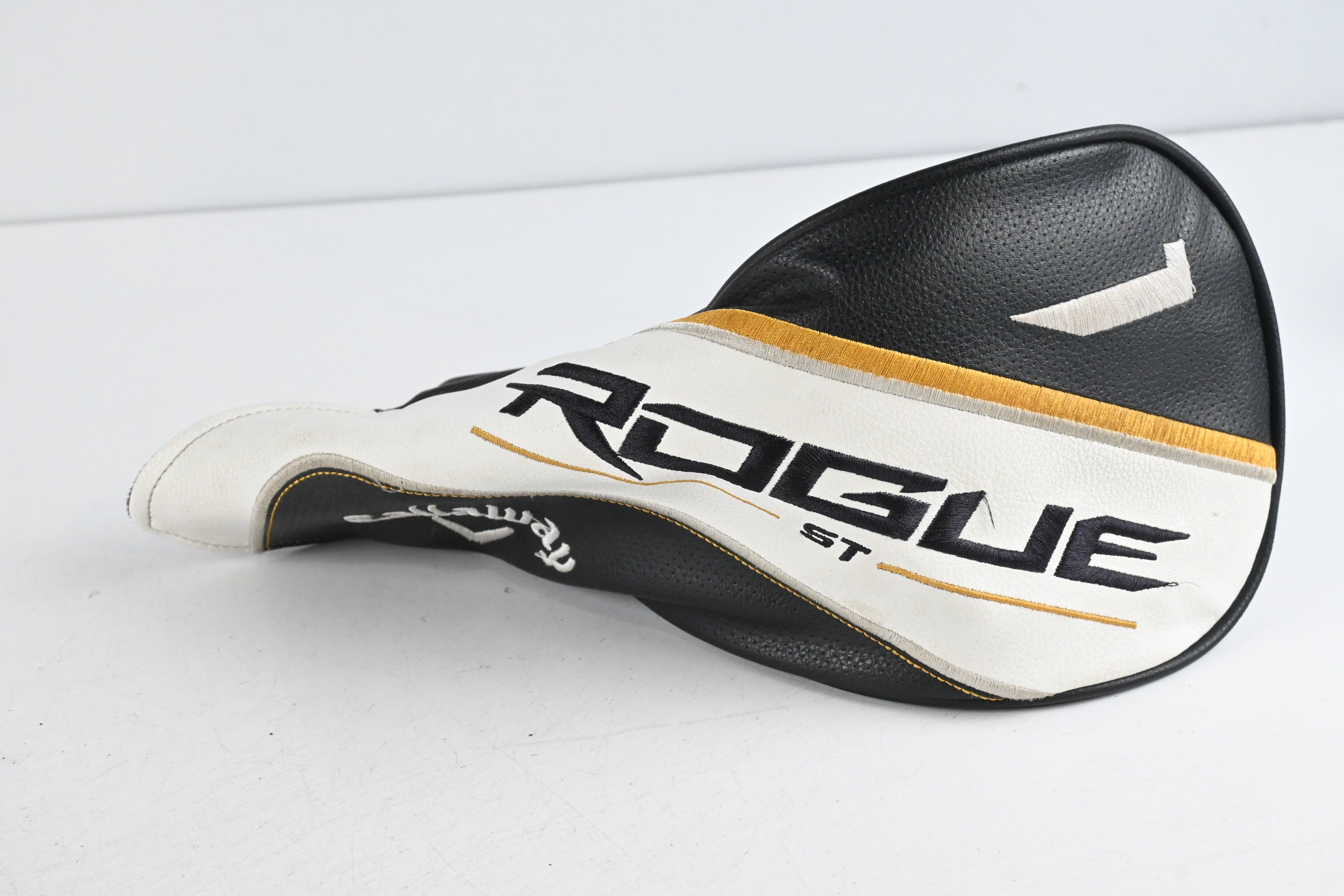 Left Hand Callaway Rogue ST MAX Driver / 10.5 Degree / Stiff Flex Tensei AV Blue