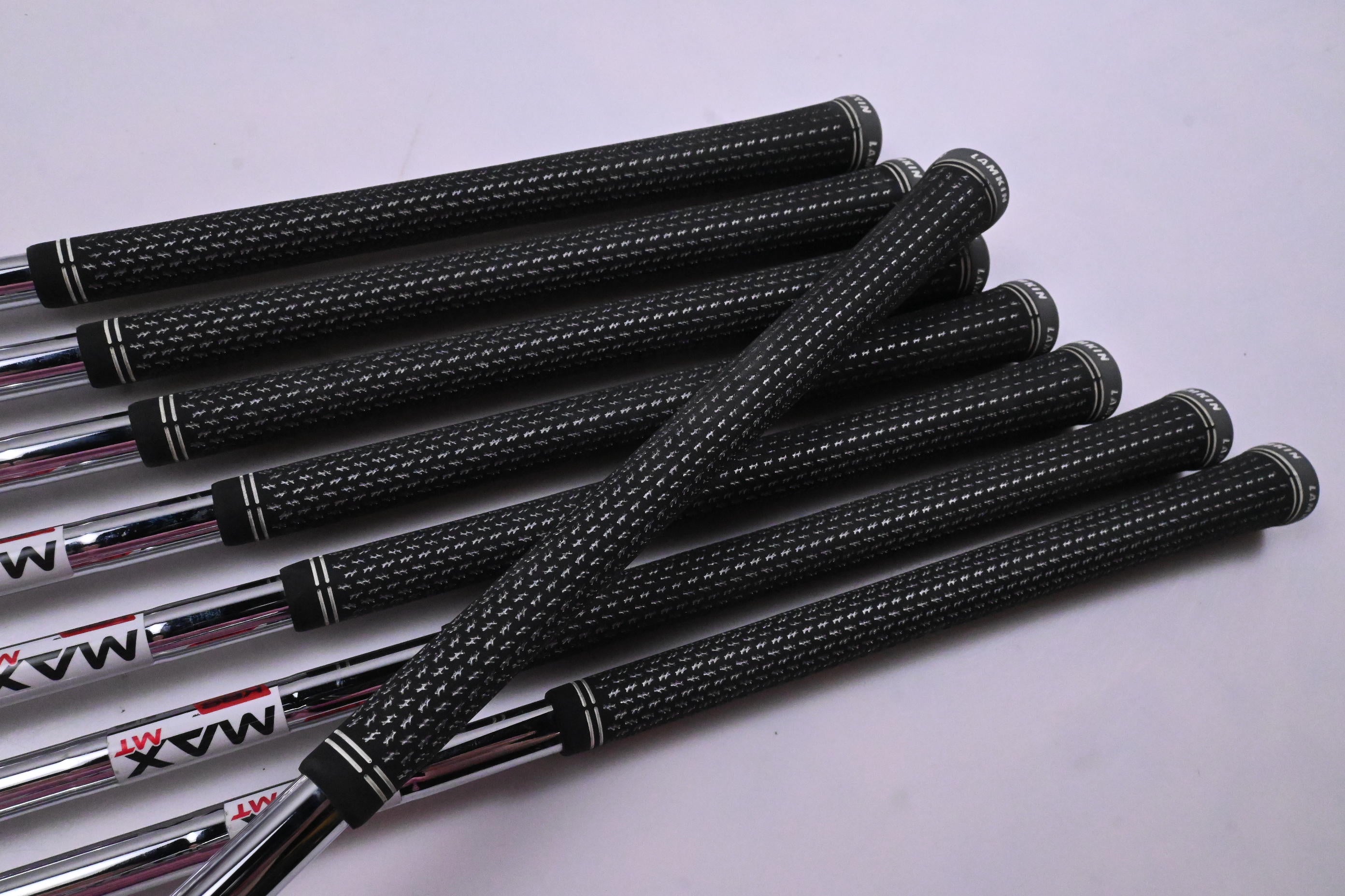 Taylormade SIM2 Max Irons / 4-PW+SW / Stiff Flex KBS MAX MT 85 Shafts