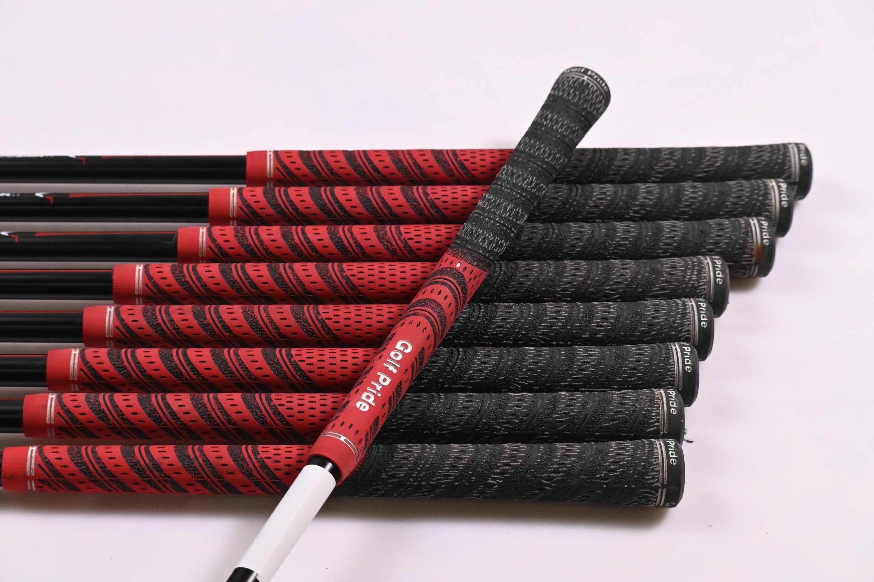 Left Hand Nike VR Full Cavity Irons / 3-PW+SW / Regular Flex Nike 80 Shafts