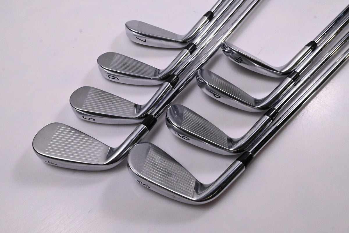 Titleist 718 AP3 Irons / 4-PW+48° / Regular Flex AMT Black R300 Shafts