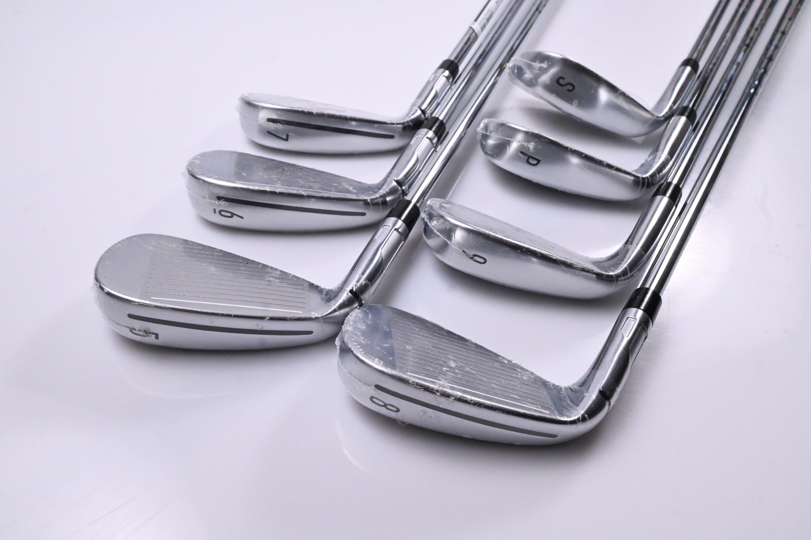 Taylormade Qi Max Irons / 5-PW+SW / Regular Flex KBS MAX MT 85 Shafts