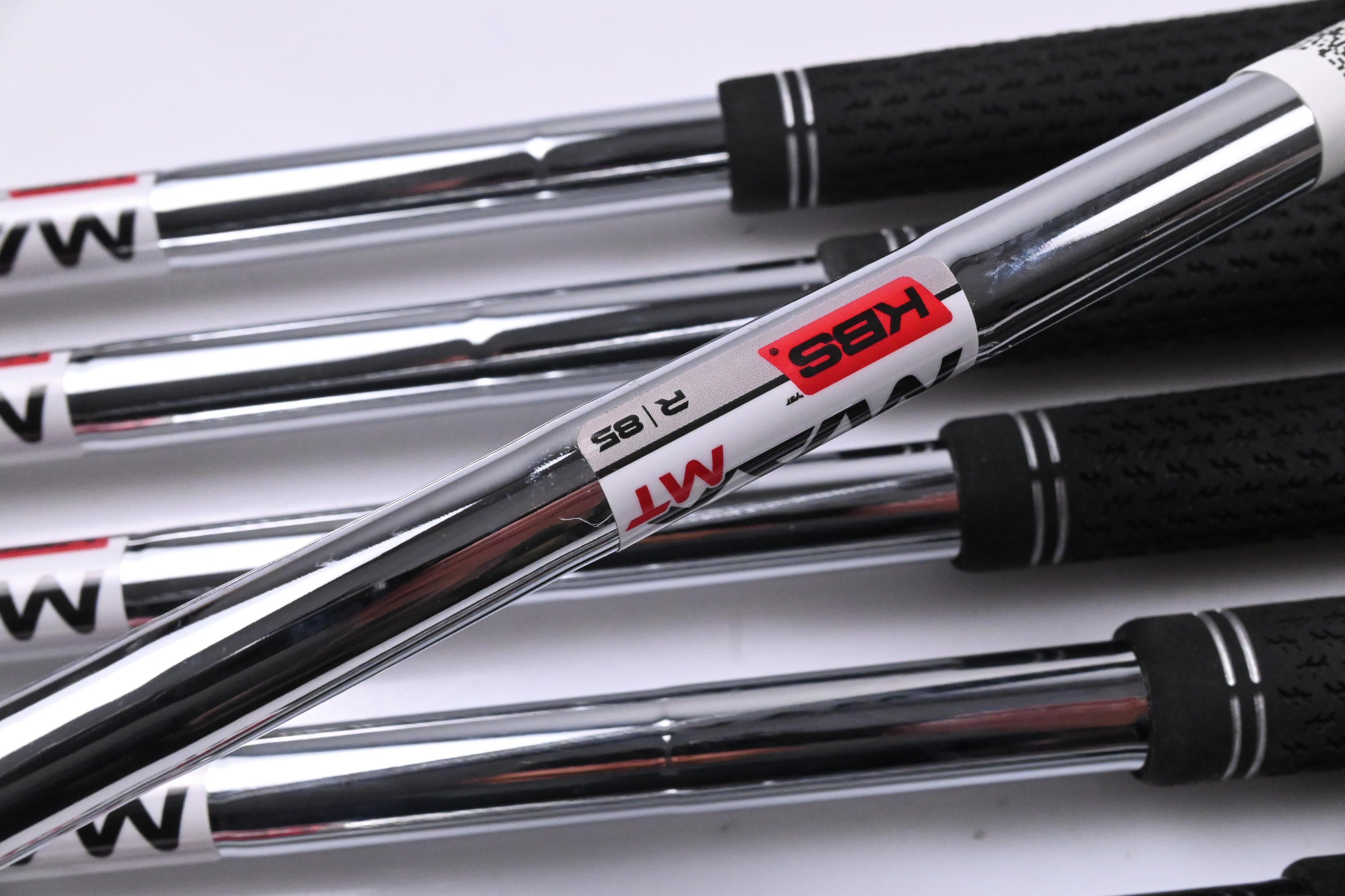 Taylormade Qi Max Irons / 5-PW+SW / Regular Flex KBS MAX MT 85 Shafts