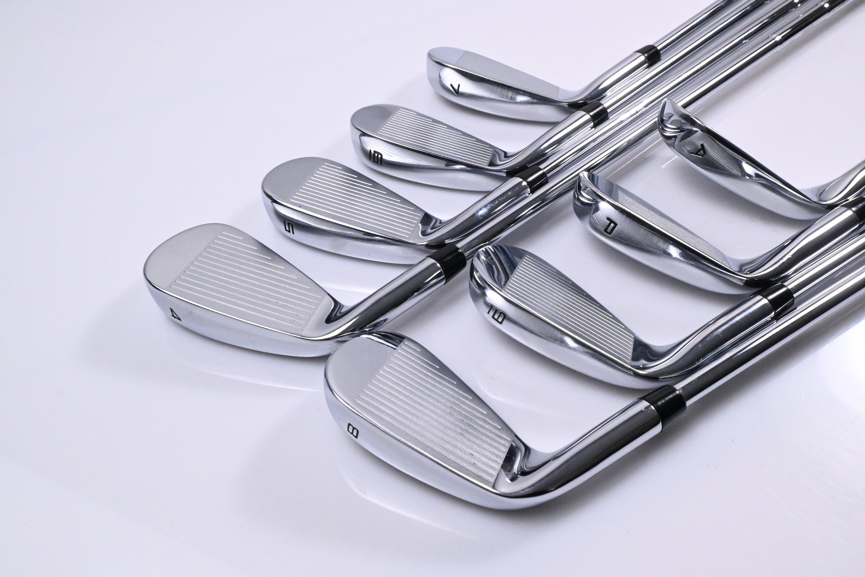 Callaway Elyte Irons / 4-PW+GW / Regular Flex Dynamic Gold Mid 90 R300 Shafts