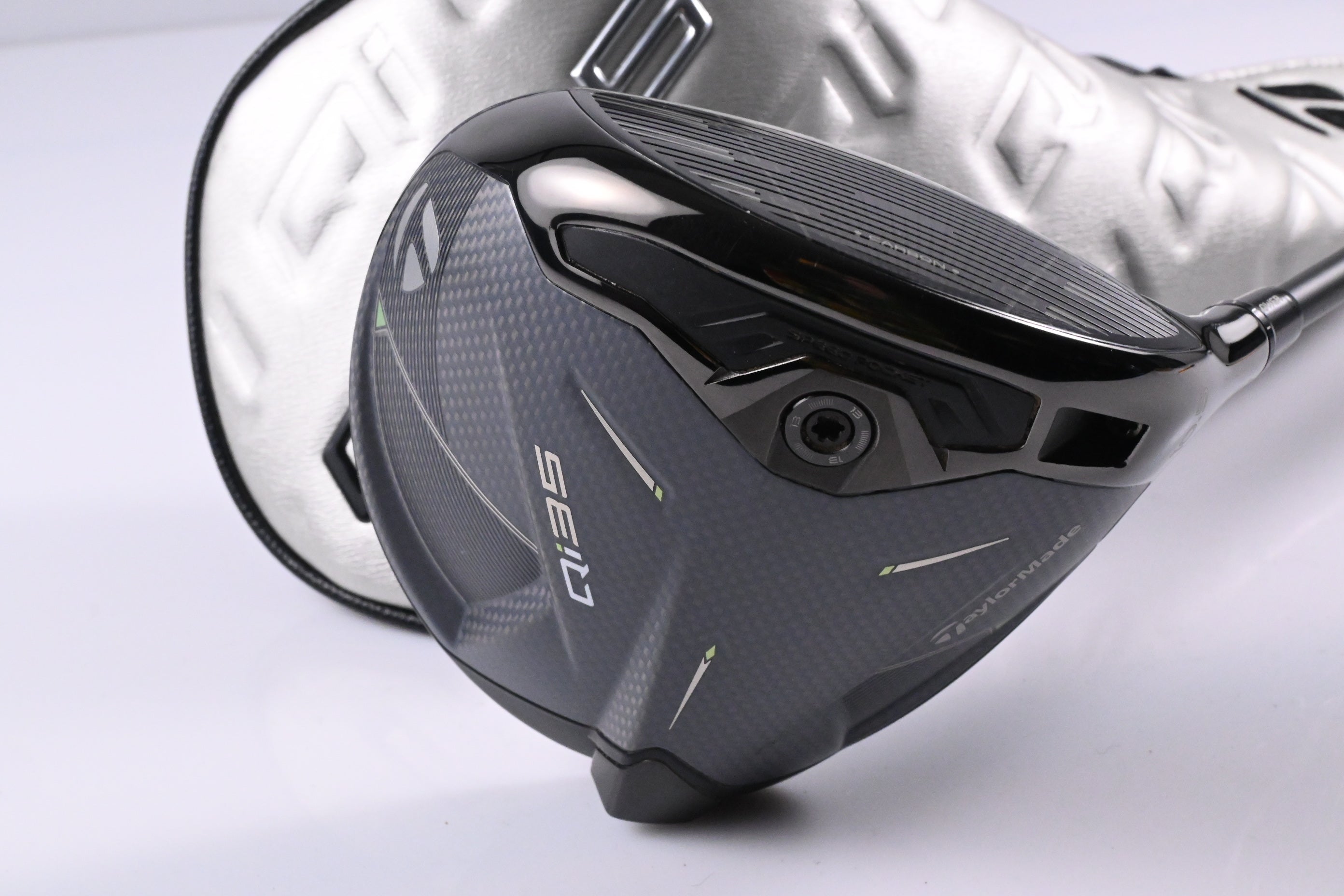 Taylormade Qi35 Driver / 10.5 Degree / Regular Flex Fujikura Ventus Blue 5 Shaft