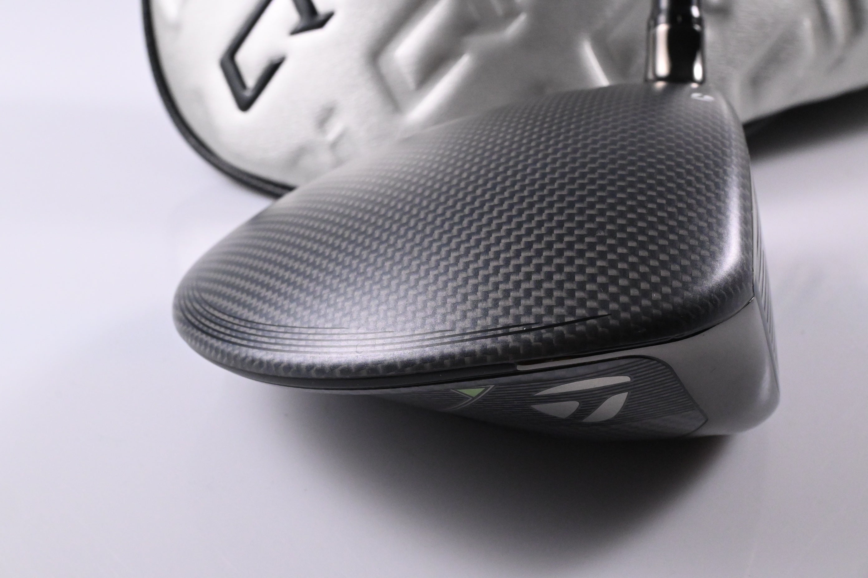 Taylormade Qi35 Driver / 10.5 Degree / Regular Flex Fujikura Ventus Blue 5 Shaft
