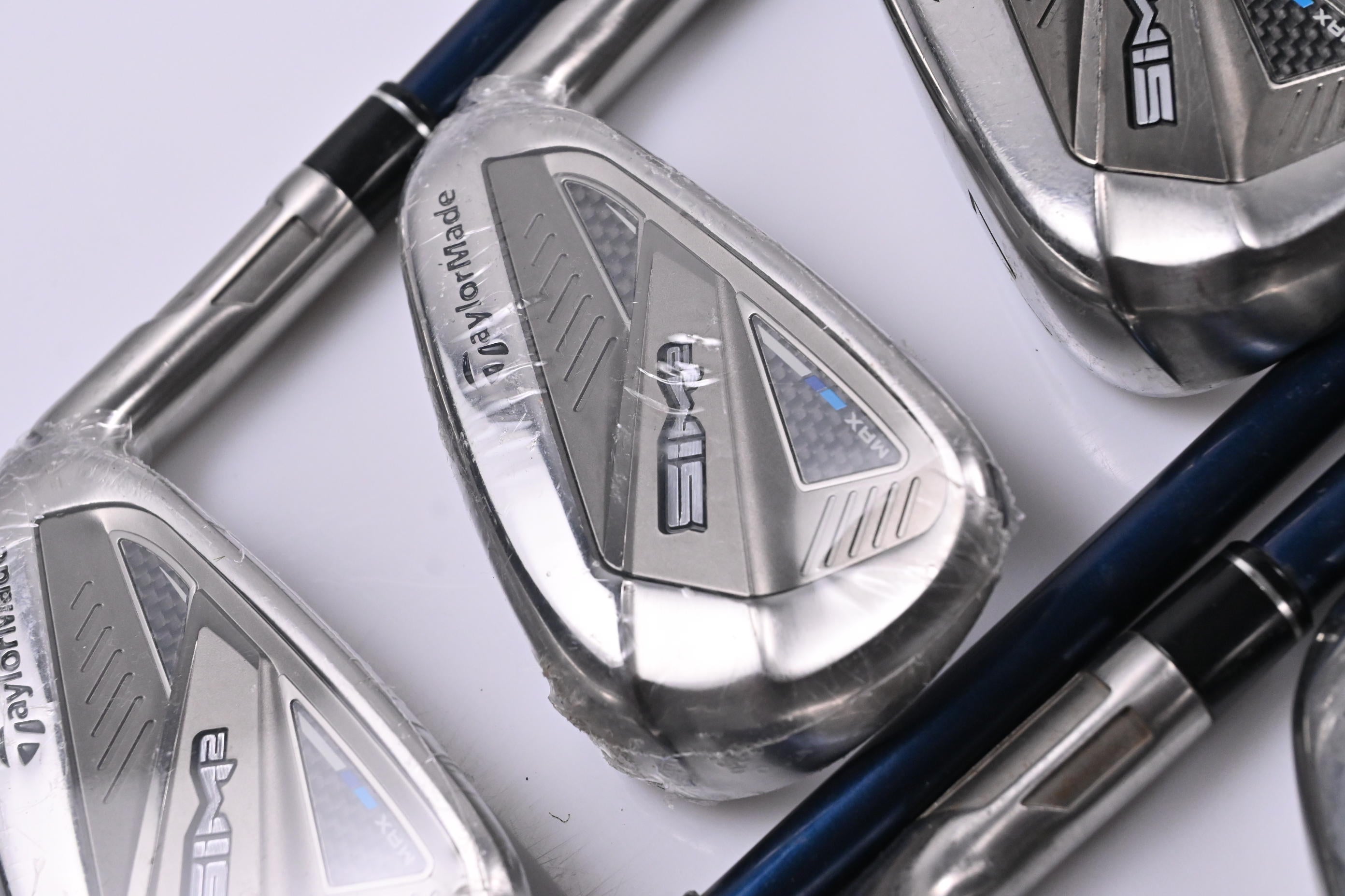 Taylormade SIM2 Max Irons / 5-PW+SW / Senior Flex Ventus Blue 5 Shafts