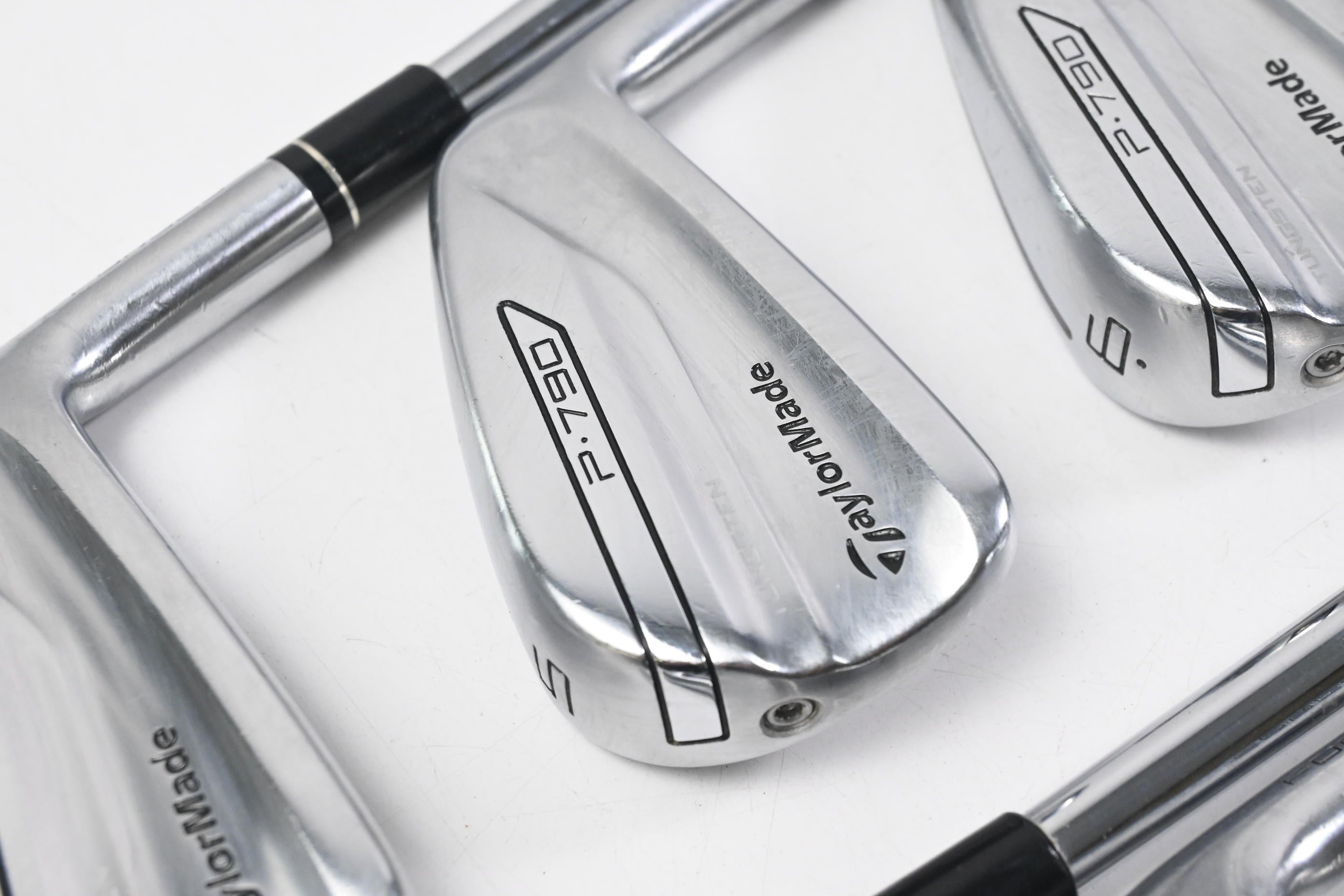 Taylormade P790 2017 Irons / 4-PW / Regular Flex Dynamic Gold 105 R300 Shafts