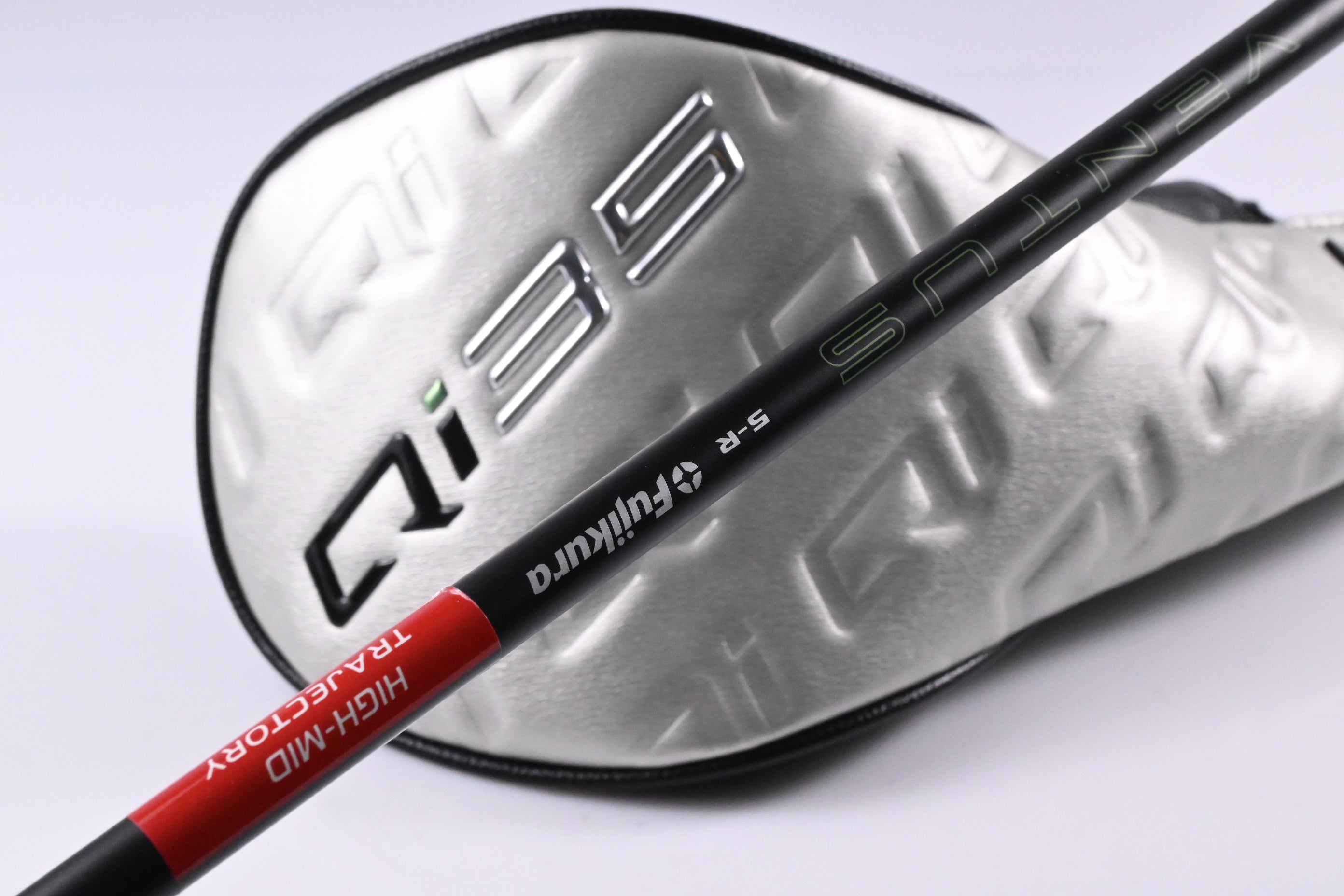 Taylormade Qi35 Driver / 10.5 Degree / Regular Flex Fujikura Ventus Blue 5 Shaft