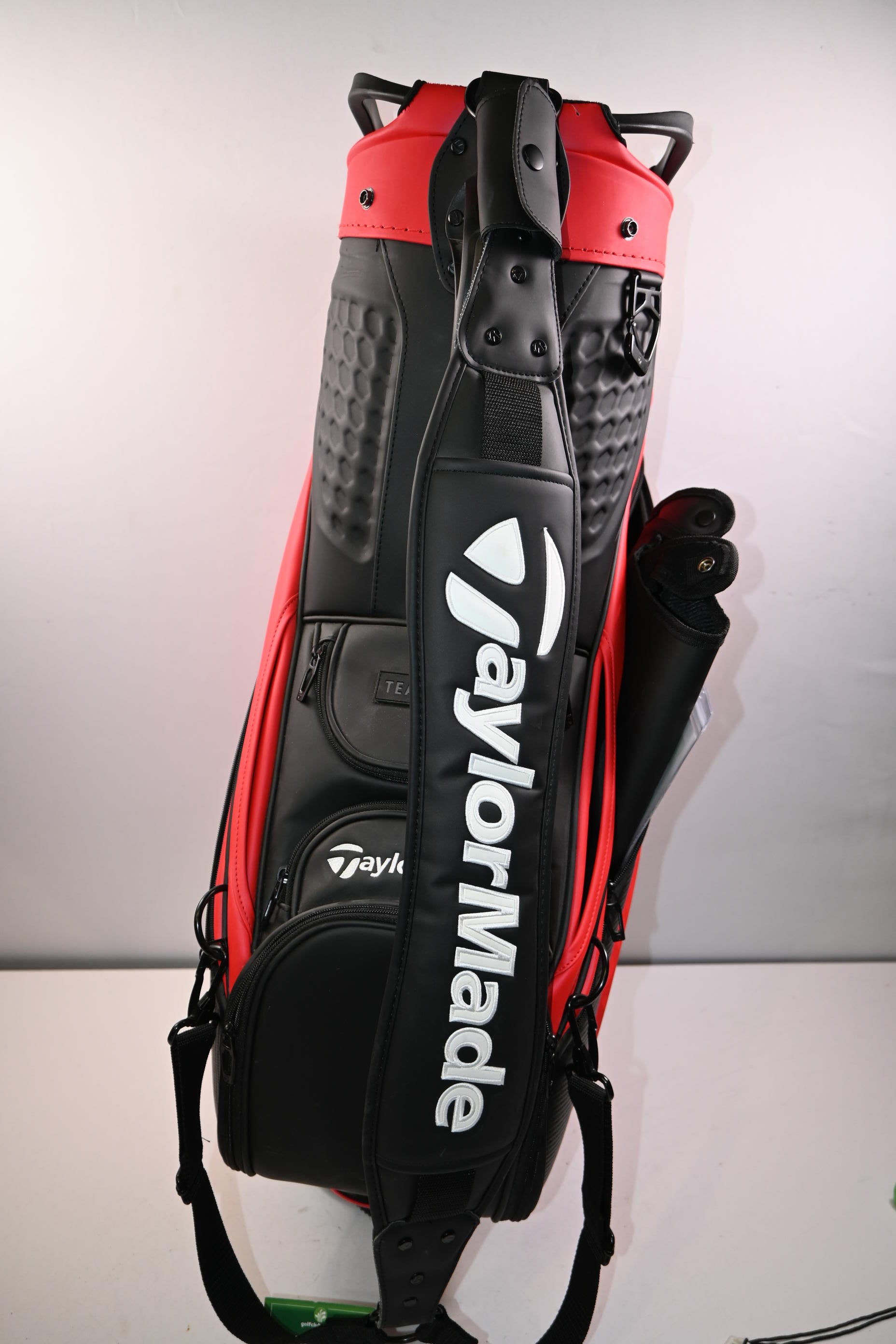Taylormade Stealth Tour Bag / 6-Way Divider / Red &amp; Black