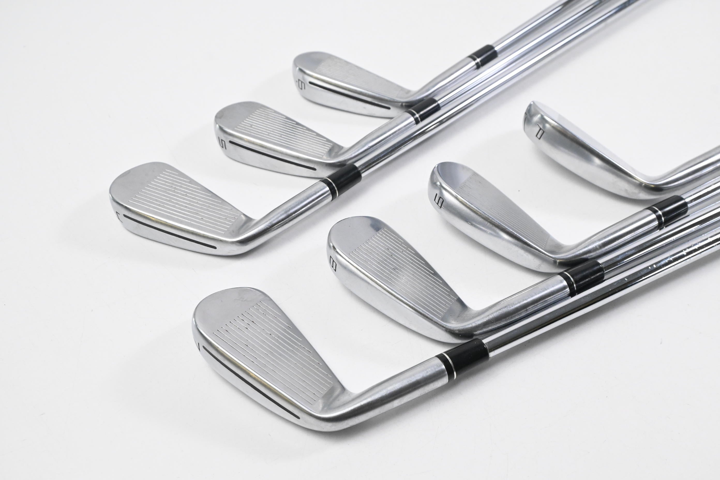 Taylormade P790 2017 Irons / 4-PW / Regular Flex Dynamic Gold 105 R300 Shafts