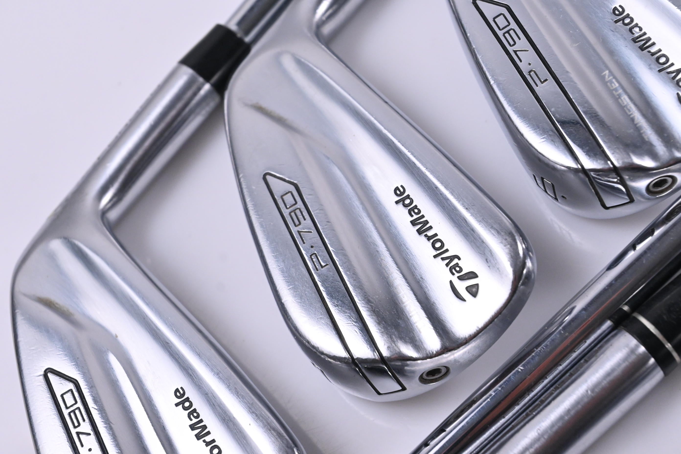 Taylormade P790 2017 Irons / 4-PW / Regular Flex Dynamic Gold 105 R300 Shafts