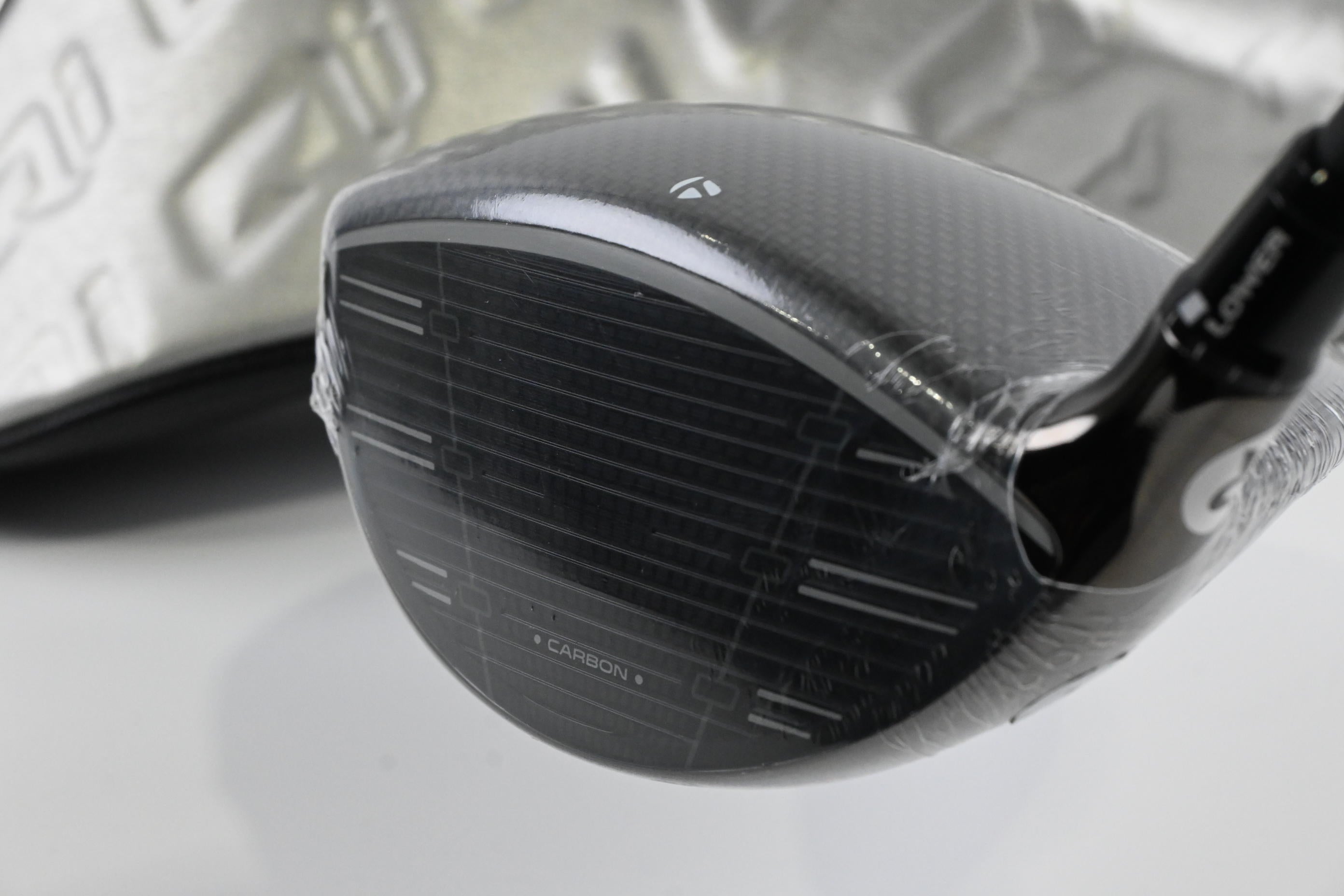 Taylormade Qi35 Driver / 10.5 Degree / Regular Flex Fujikura Ventus Blue 5