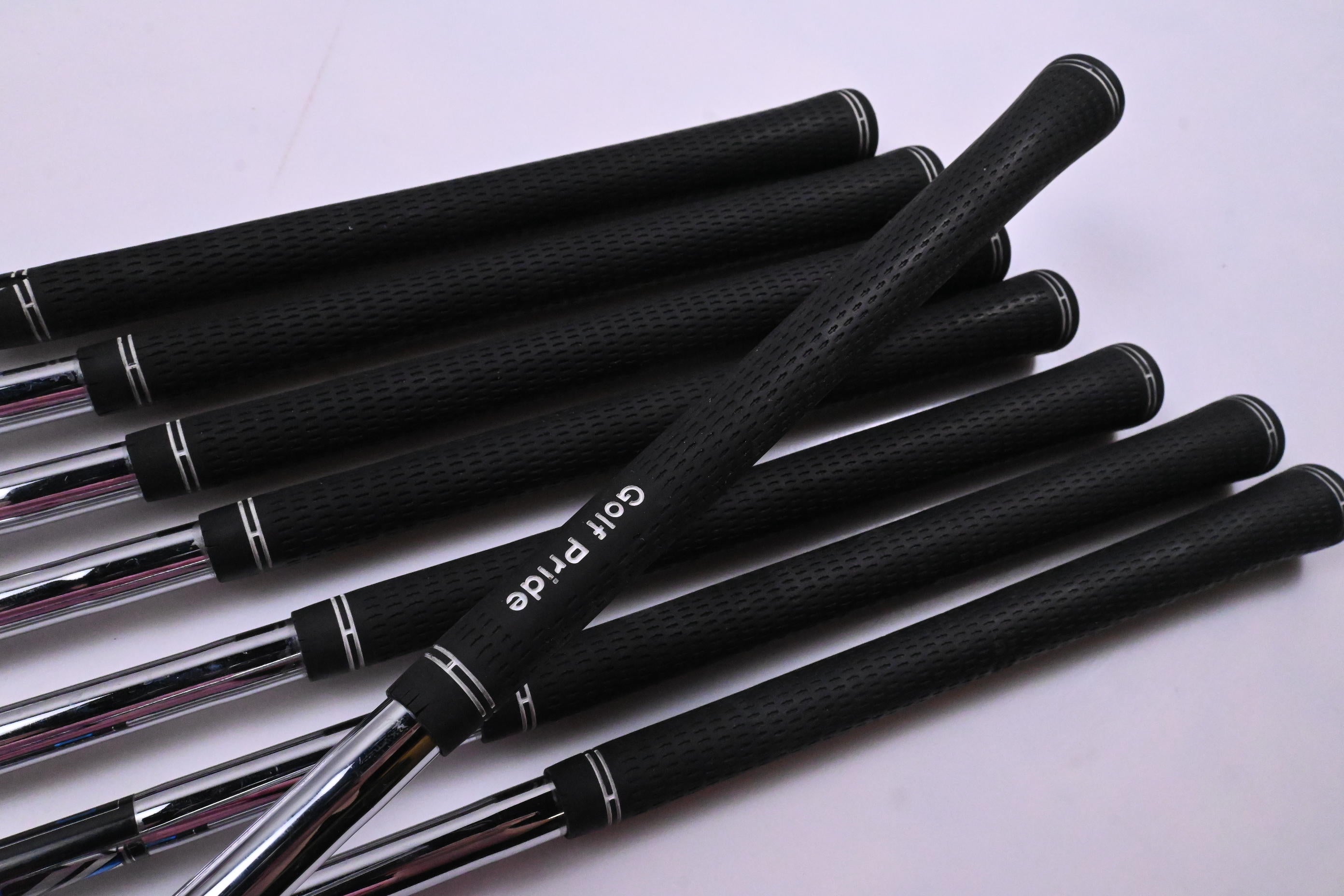 Taylormade Speedblade Irons / 4-PW+SW / Regular Flex Speedblade 85 Shafts