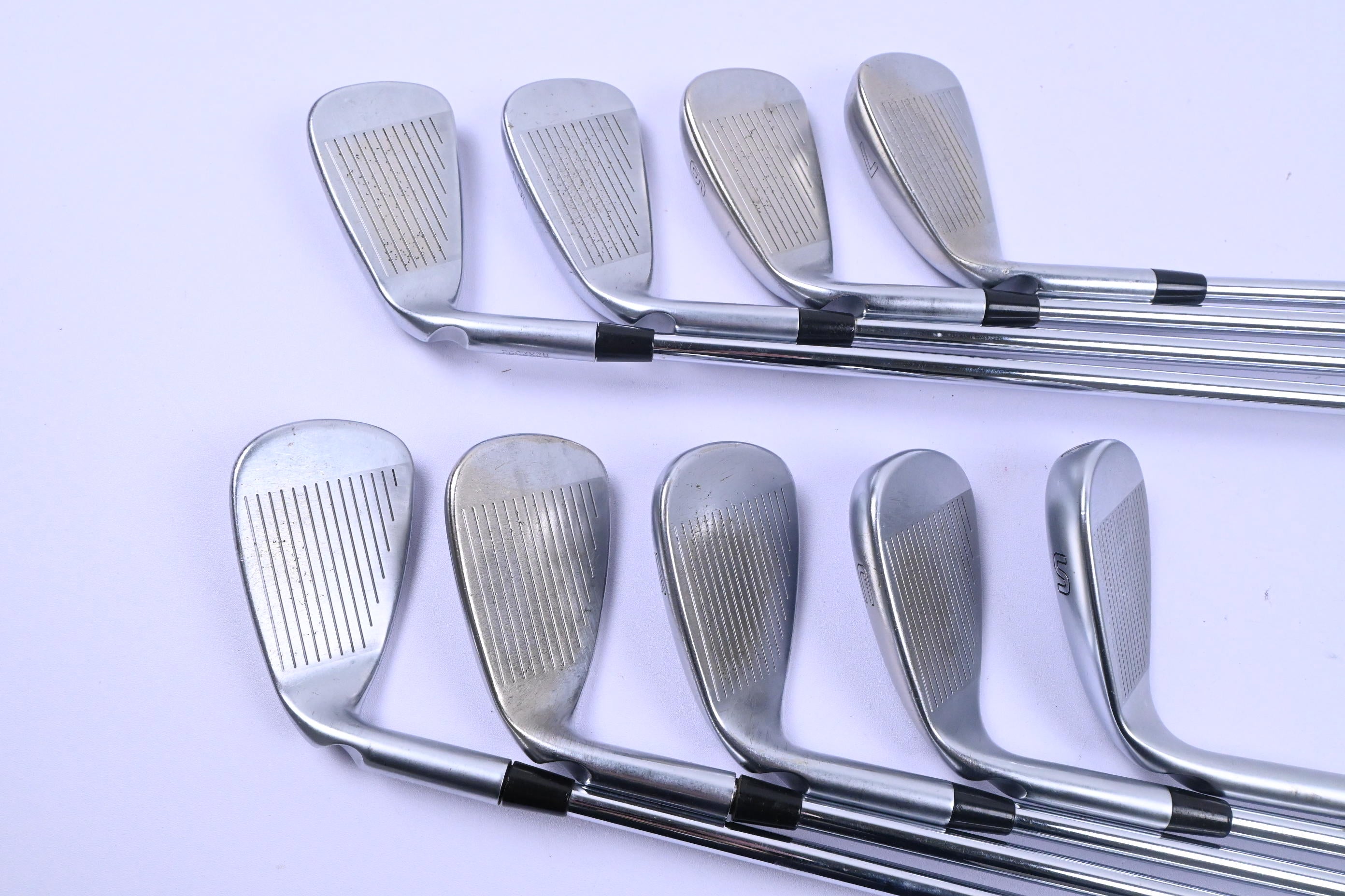 Ping G700 Irons / 4-PW+GW+SW / Black Dot / Regular Flex Ping AWT 2.0 Shafts