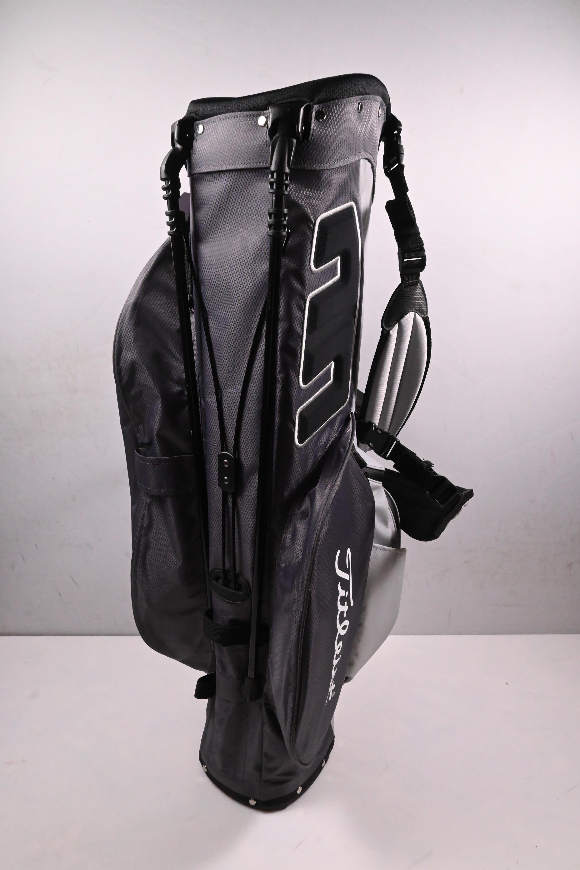 Titleist Players 4 StaDry Stand Bag / 4-Way Divider / White, Grey