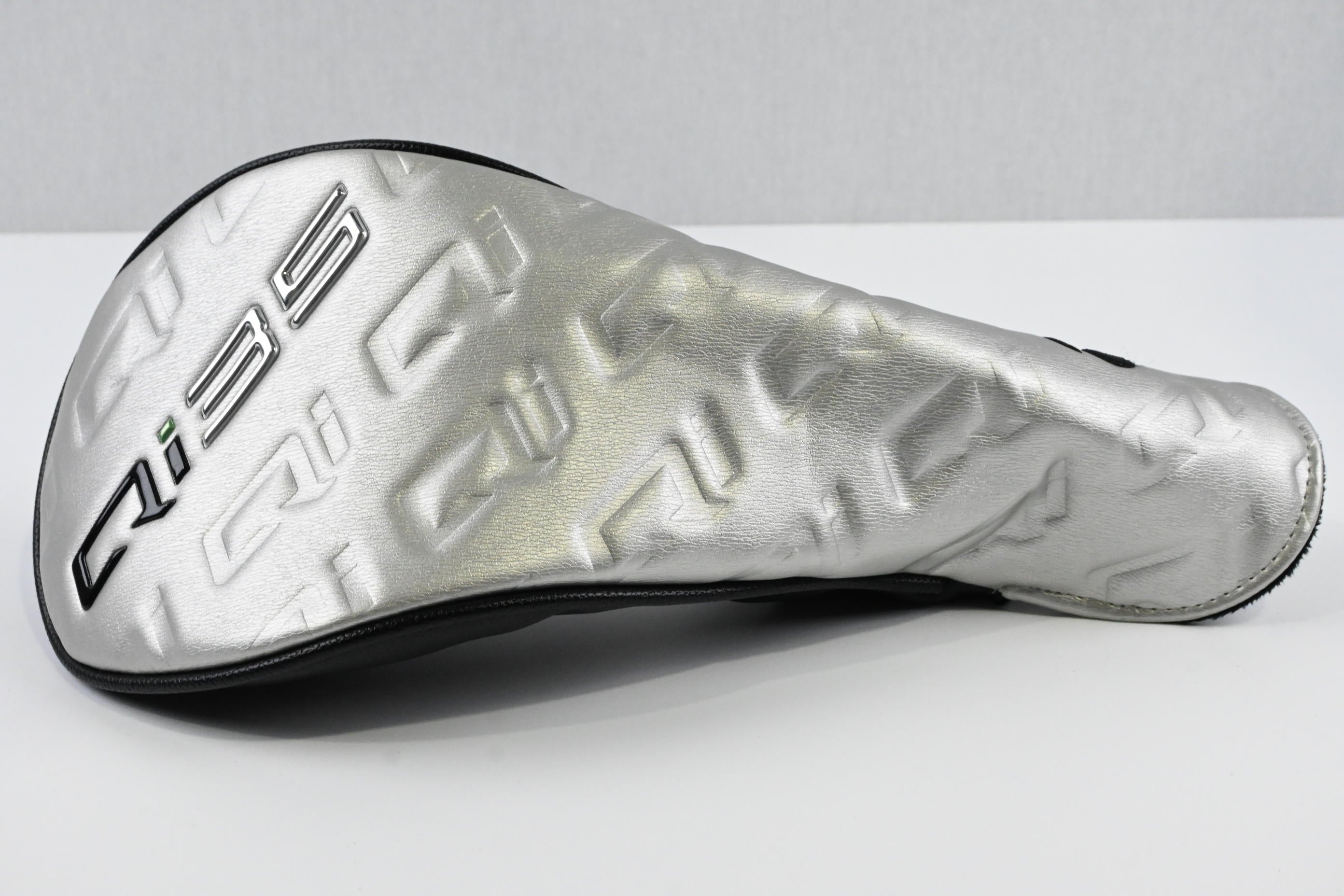 Taylormade Qi35 Driver / 10.5 Degree / Regular Flex Fujikura Ventus Blue 5