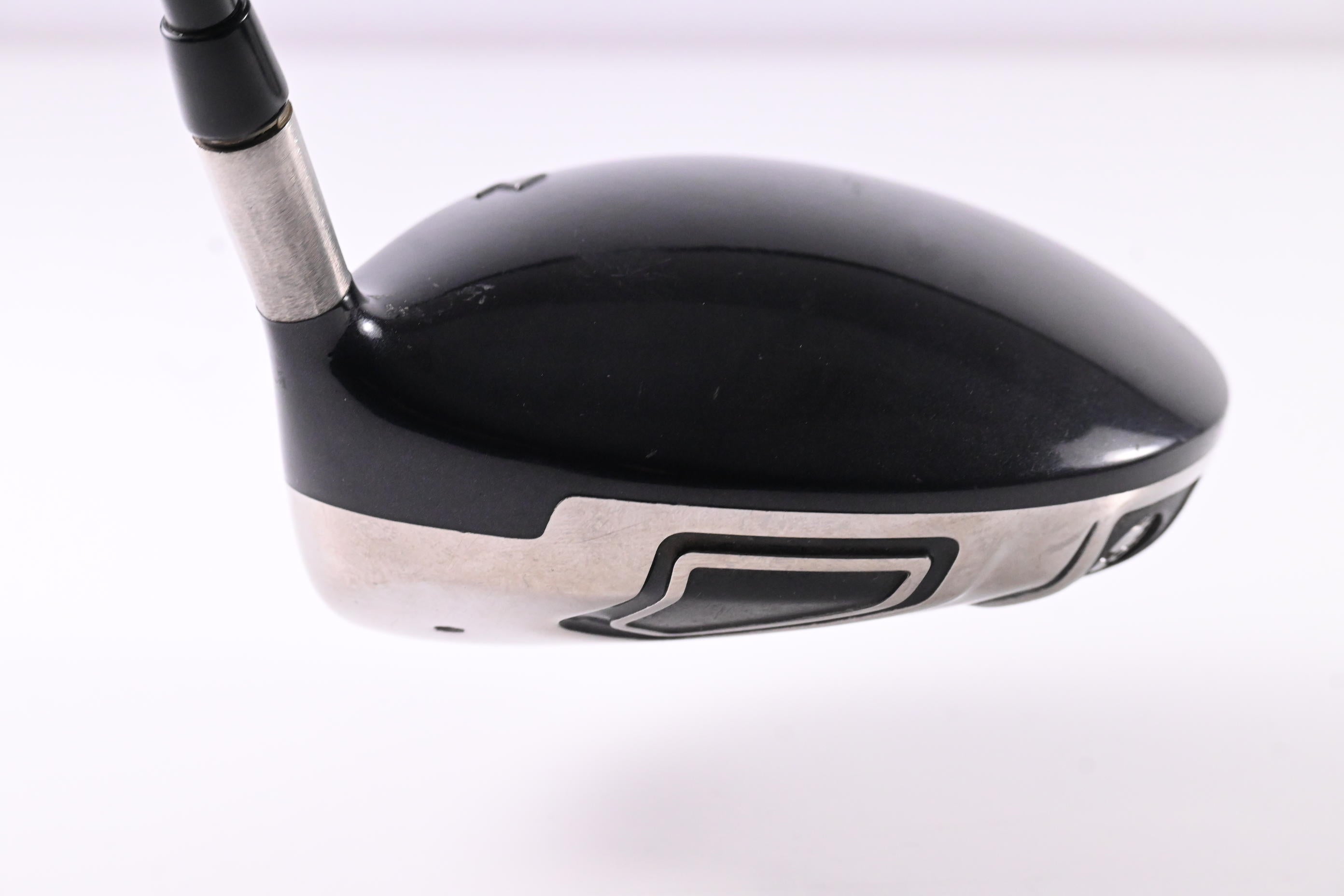 Titleist 909 D3 Driver / 9.5 Degree / Stiff Flex Grafalloy Prolaunch Red Shaft