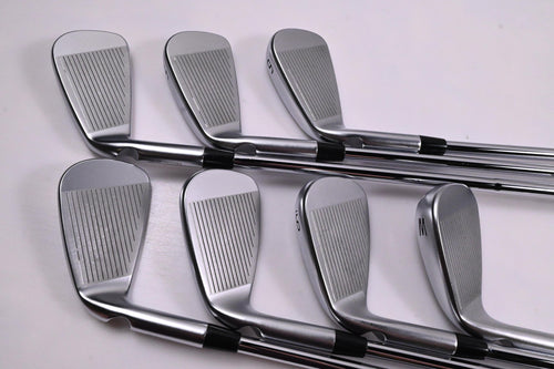 Ping i530 Irons / 4-PW / Black Dot / Stiff Flex Dynamic Gold Mid 115 S300 Shafts
