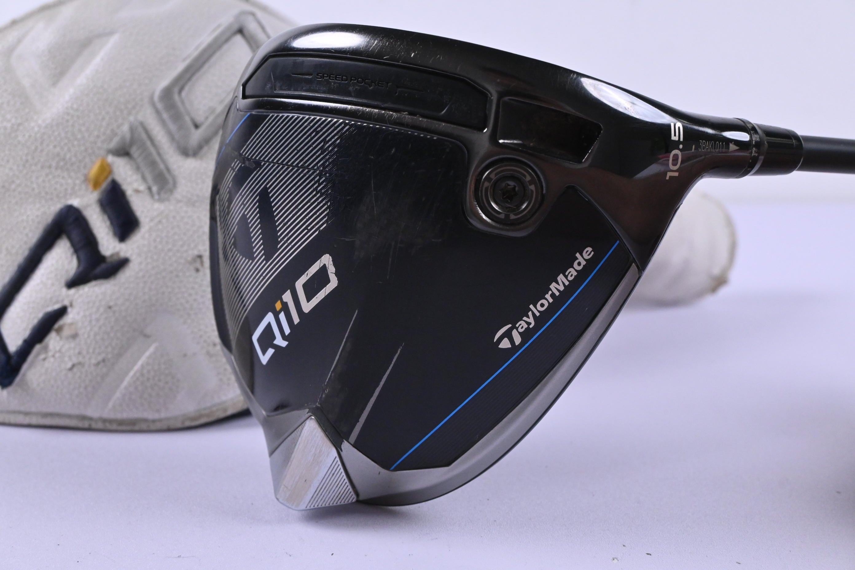 Taylormade Qi10 Driver / 10.5 Degree / Stiff Flex Tensei AV Black 65 Shaft
