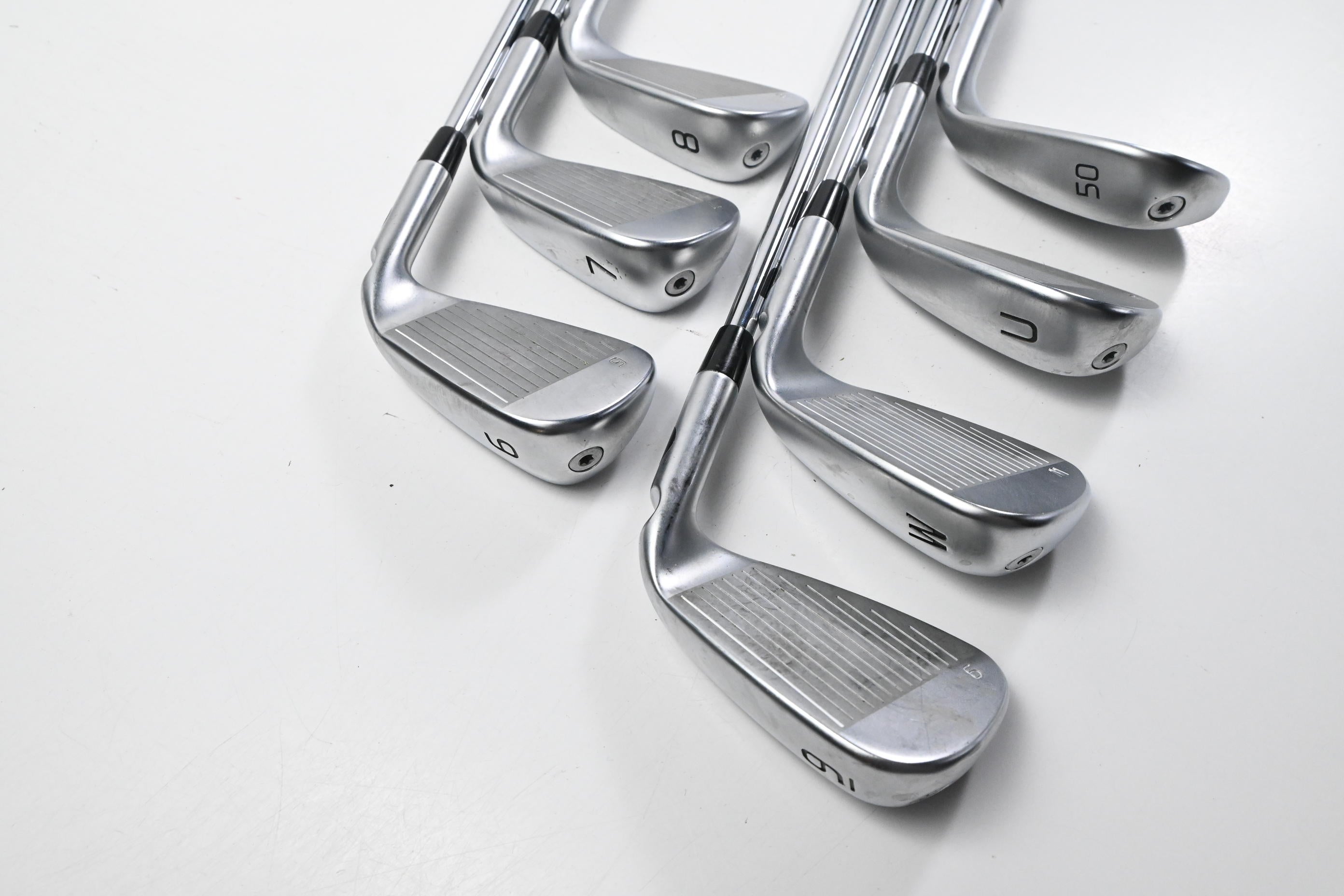 Left Hand Ping G740 Irons / 6-PW+UW+GW / Red Dot / Regular Flex Ping AWT 3.0