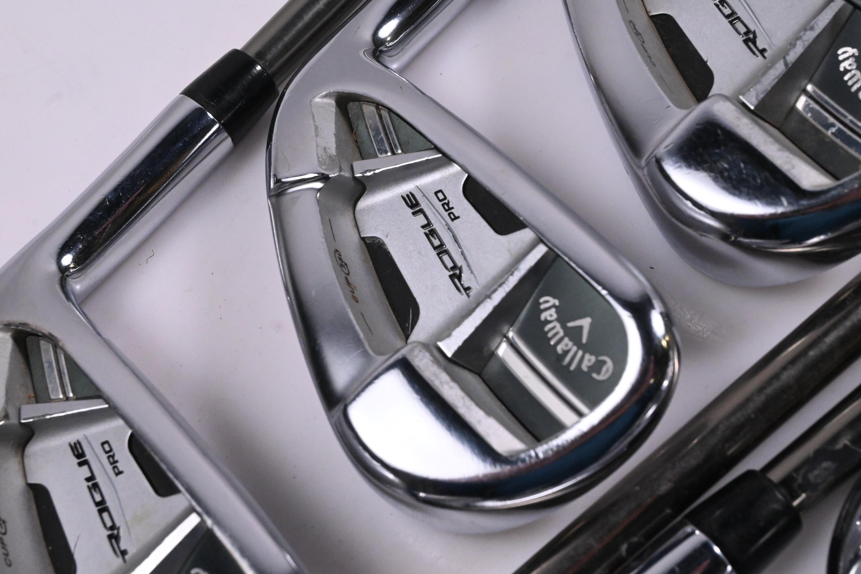 Callaway Rogue Pro Irons / 5-PW+GW / Regular Flex UST Recoil ES760 Shafts