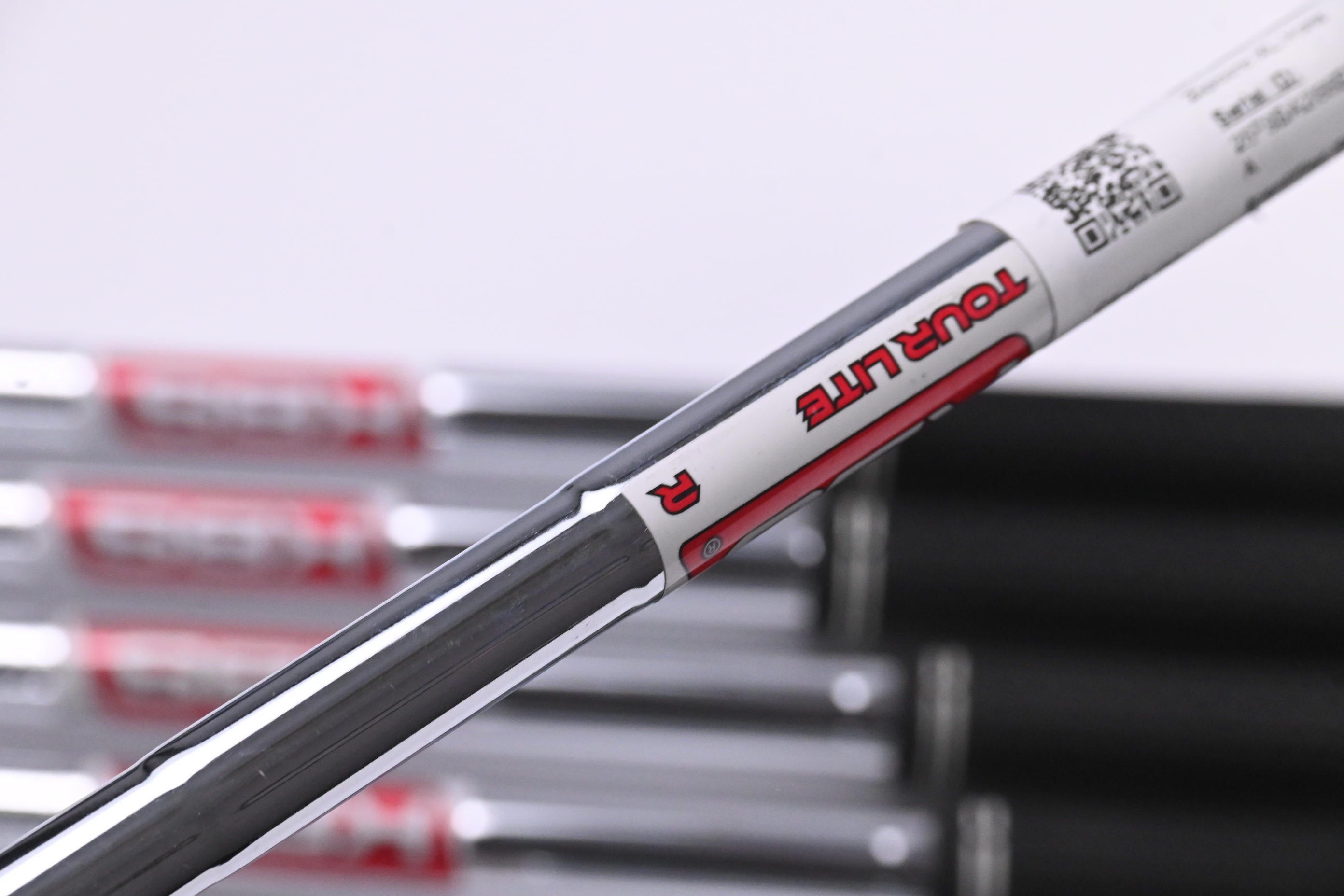 Cleveland Zipcore XL Irons / 5-PW+AW+SW / Regular Flex KBS Tour Lite Shafts
