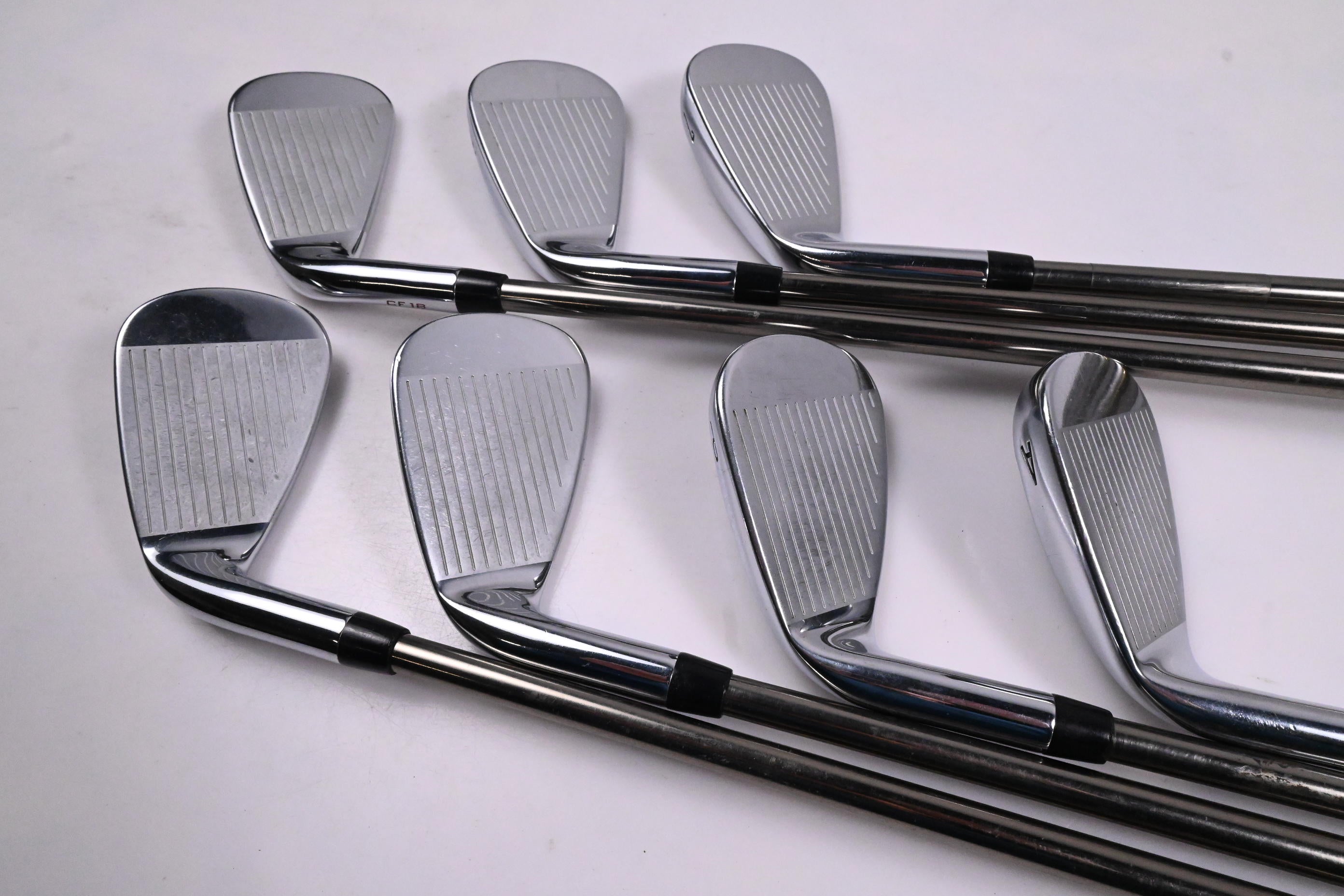 Callaway Rogue Pro Irons / 5-PW+GW / Regular Flex UST Recoil ES760 Shafts