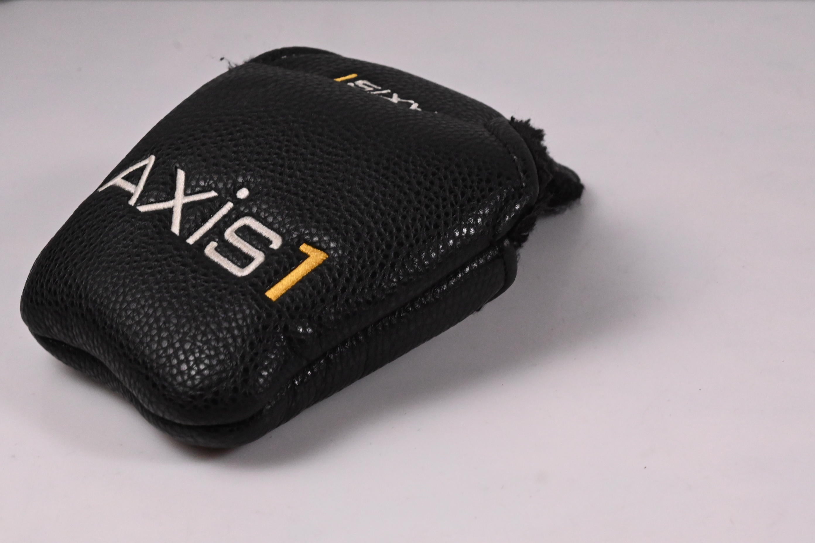 Axis1 Rose Putter / 35 Inch