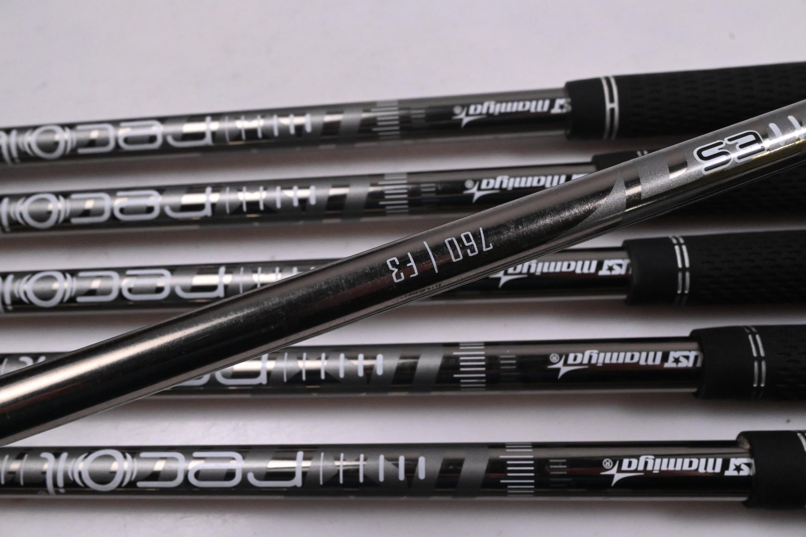 Callaway Rogue Pro Irons / 5-PW+GW / Regular Flex UST Recoil ES760 Shafts