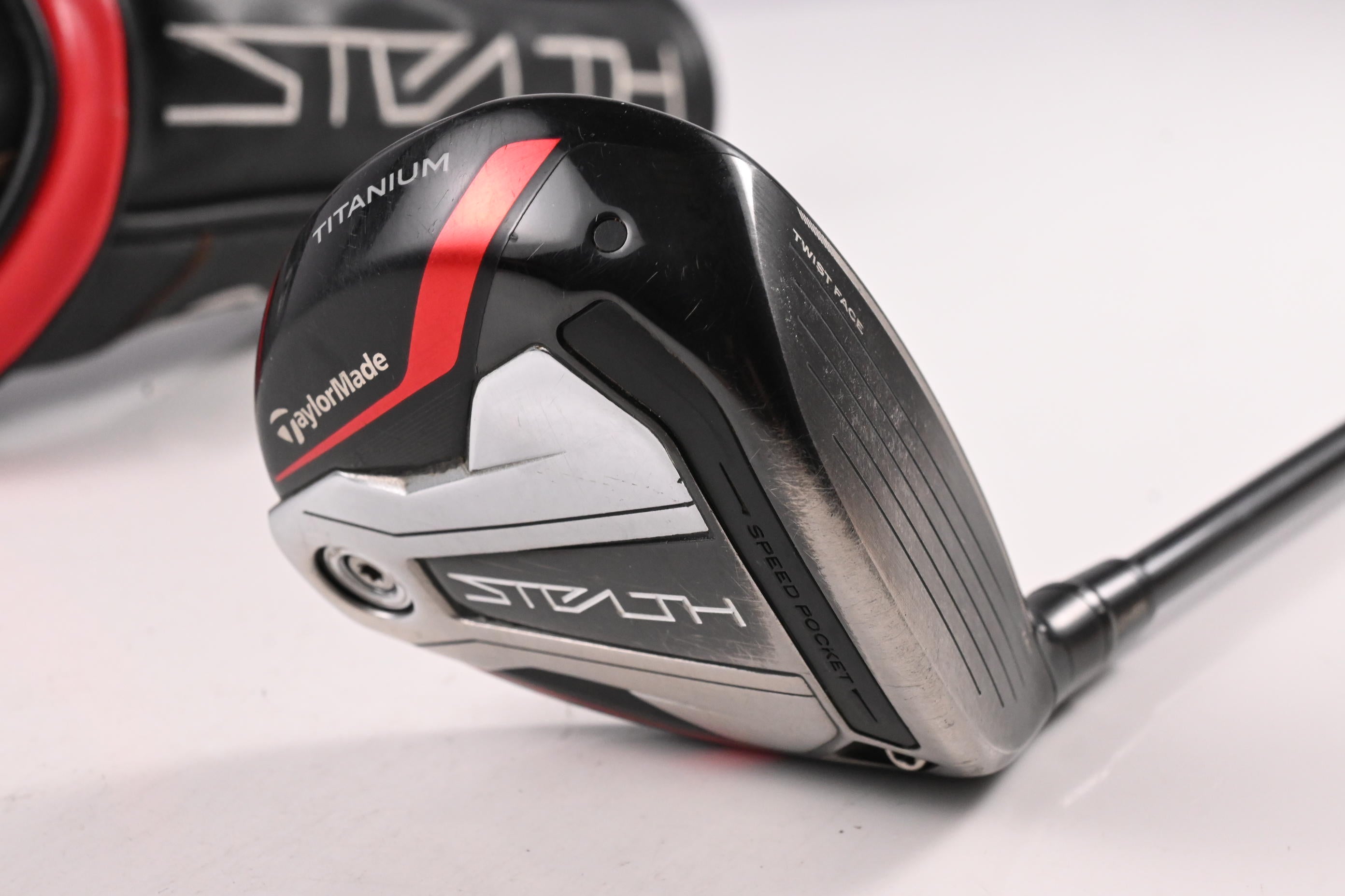 Taylormade Stealth Plus #3 Wood / 15 Degree / Regular Flex HZRDUS RDX Smoke Red