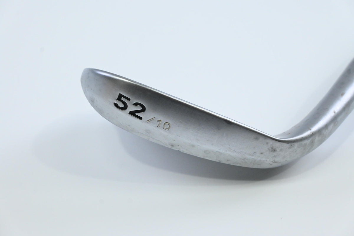 Cleveland RTX-3 Gap Wedge / 52 Degree / Wedge Flex Dynamic Gold