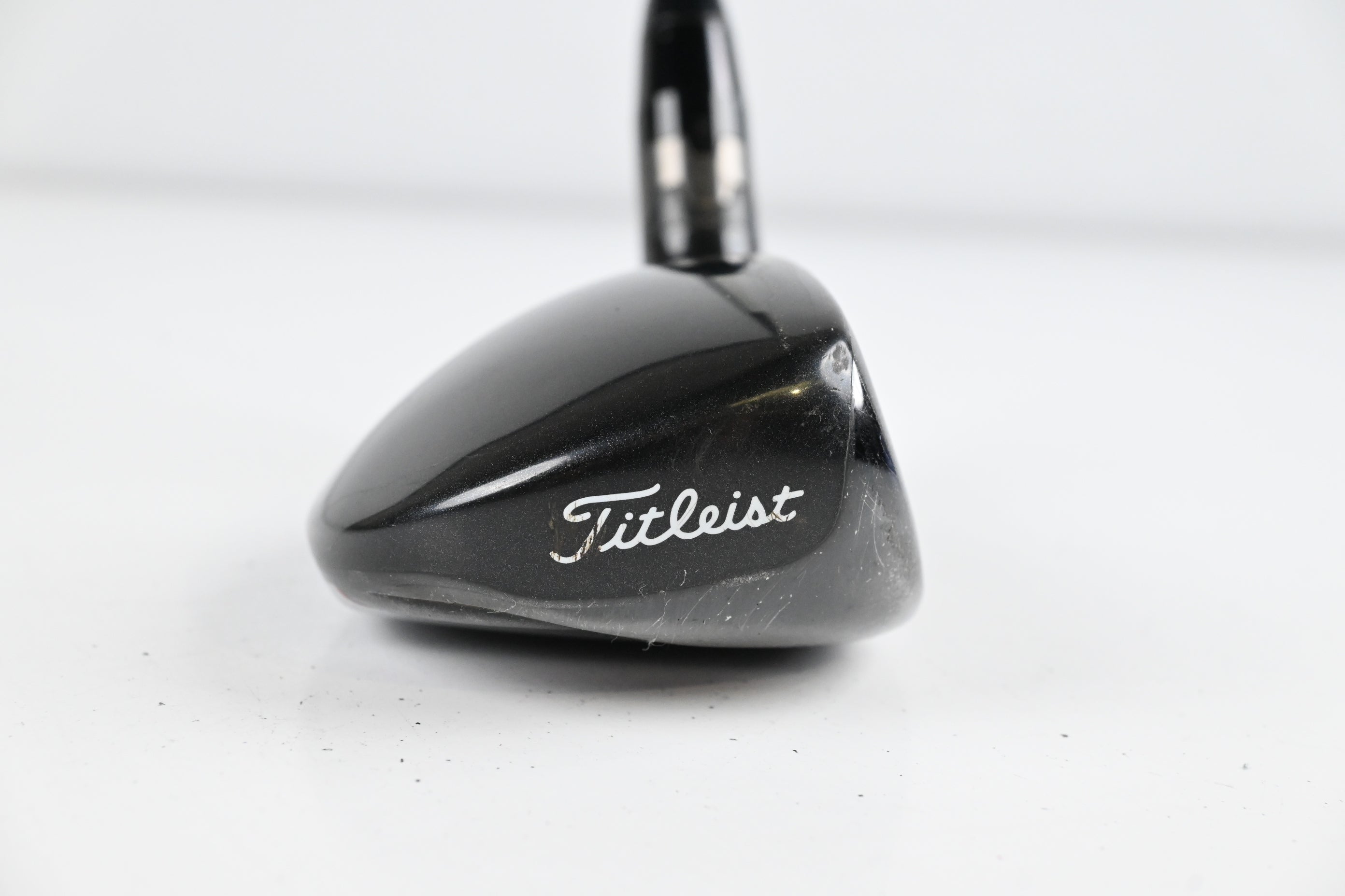 Titleist 913H #2 Hybrid / 18 Degree / Stiff Flex Aldila RIP Phenom 80 Shaft