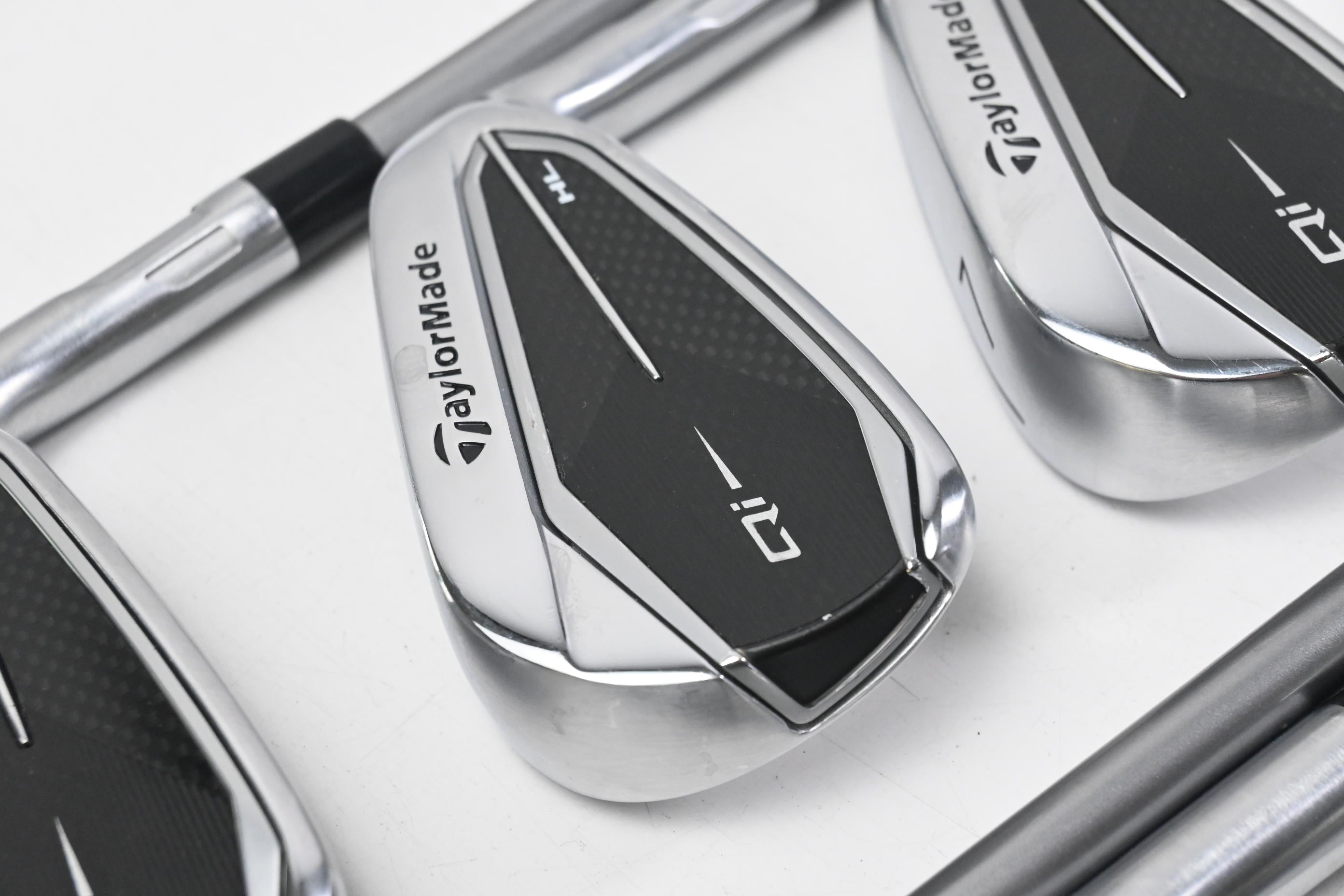 Taylormade Qi HL Irons / 5-PW+GW / Senior Flex Fujikura Speeder NX TCS 50 Shafts