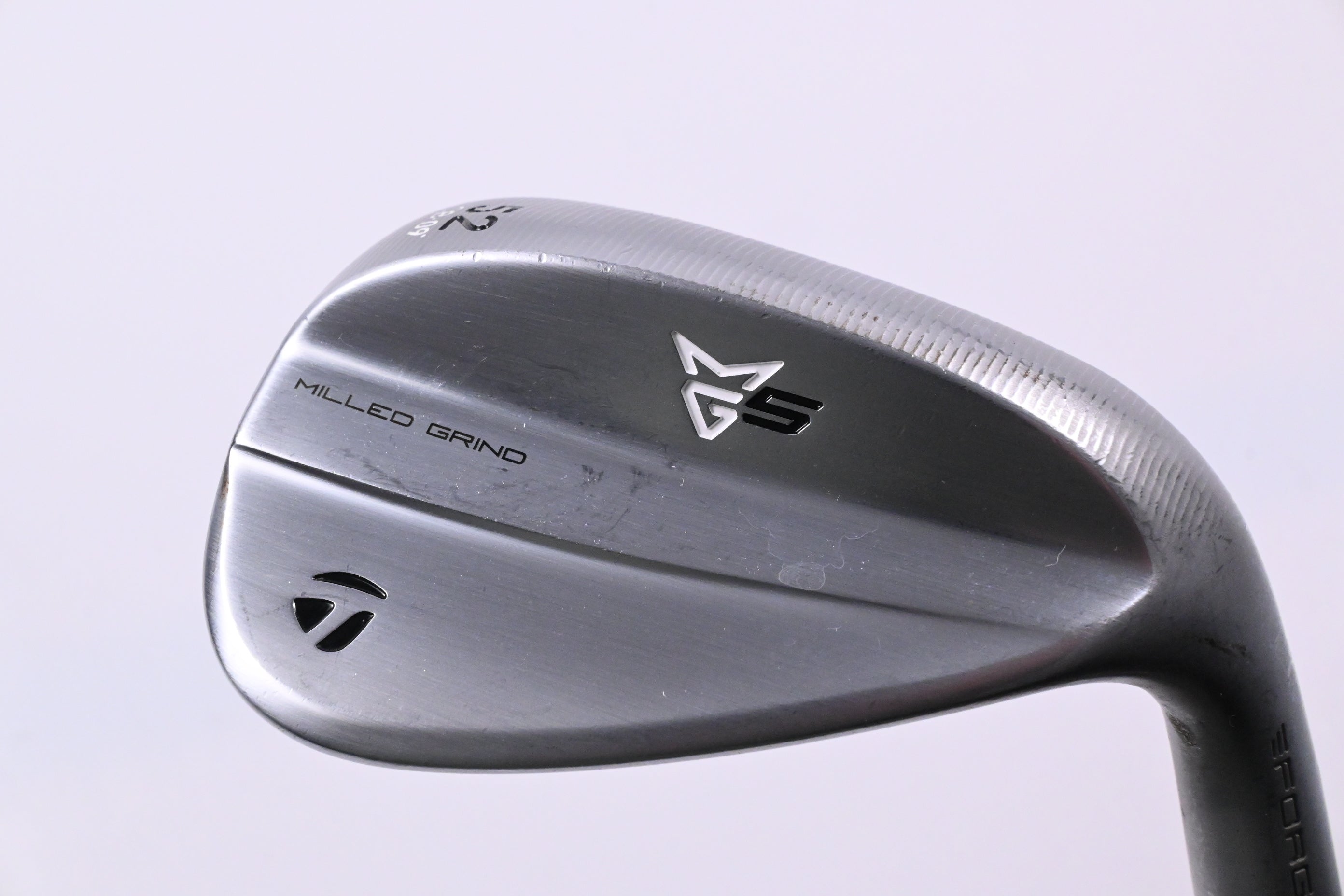 Taylormade Milled Grind 5 Gap Wedge / 52 Degree / Wedge Flex Dynamic Gold 115