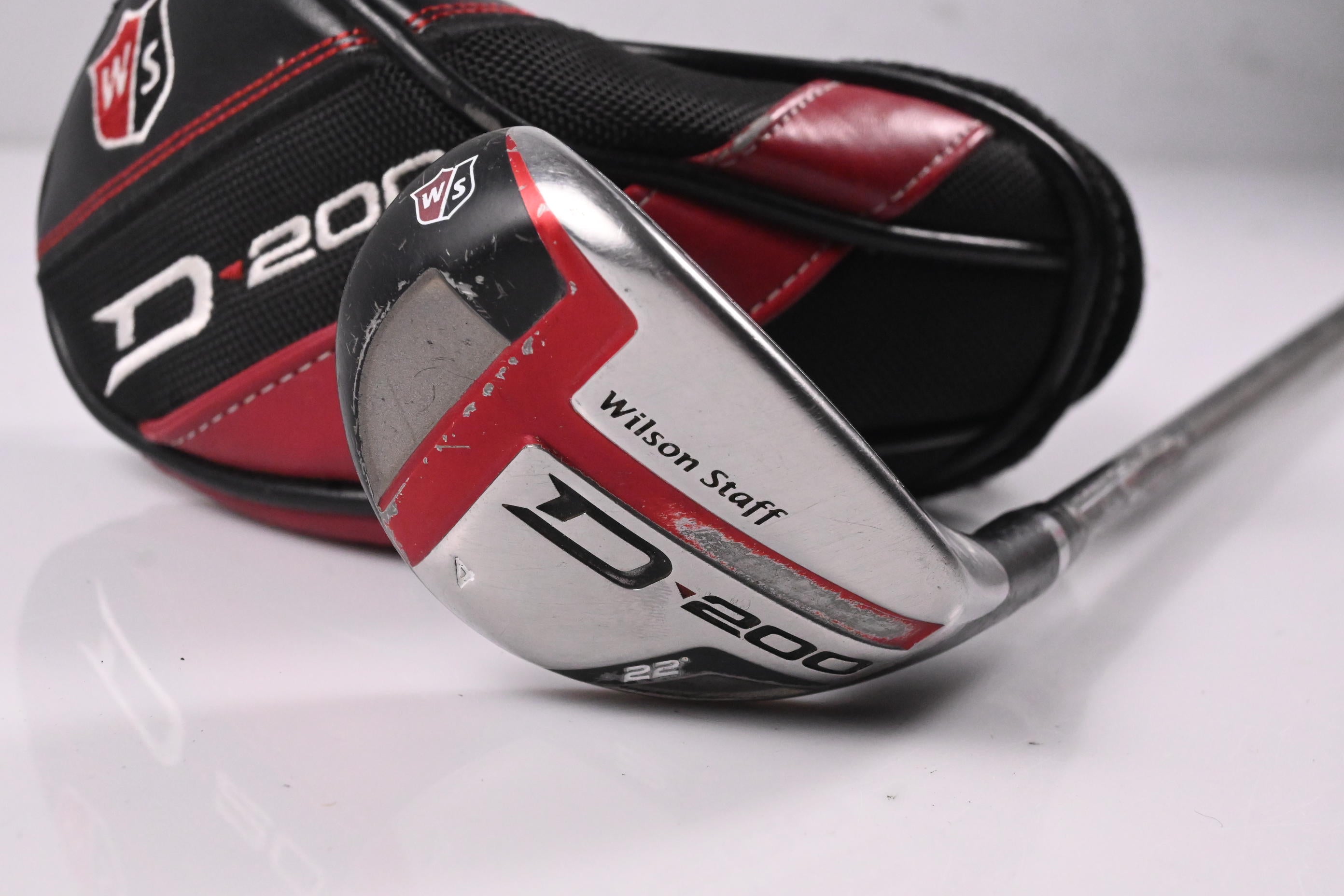 Wilson D200 #4 Hybrid / 22 Degree / Regular Flex UST Elements Chrome 54 Shaft