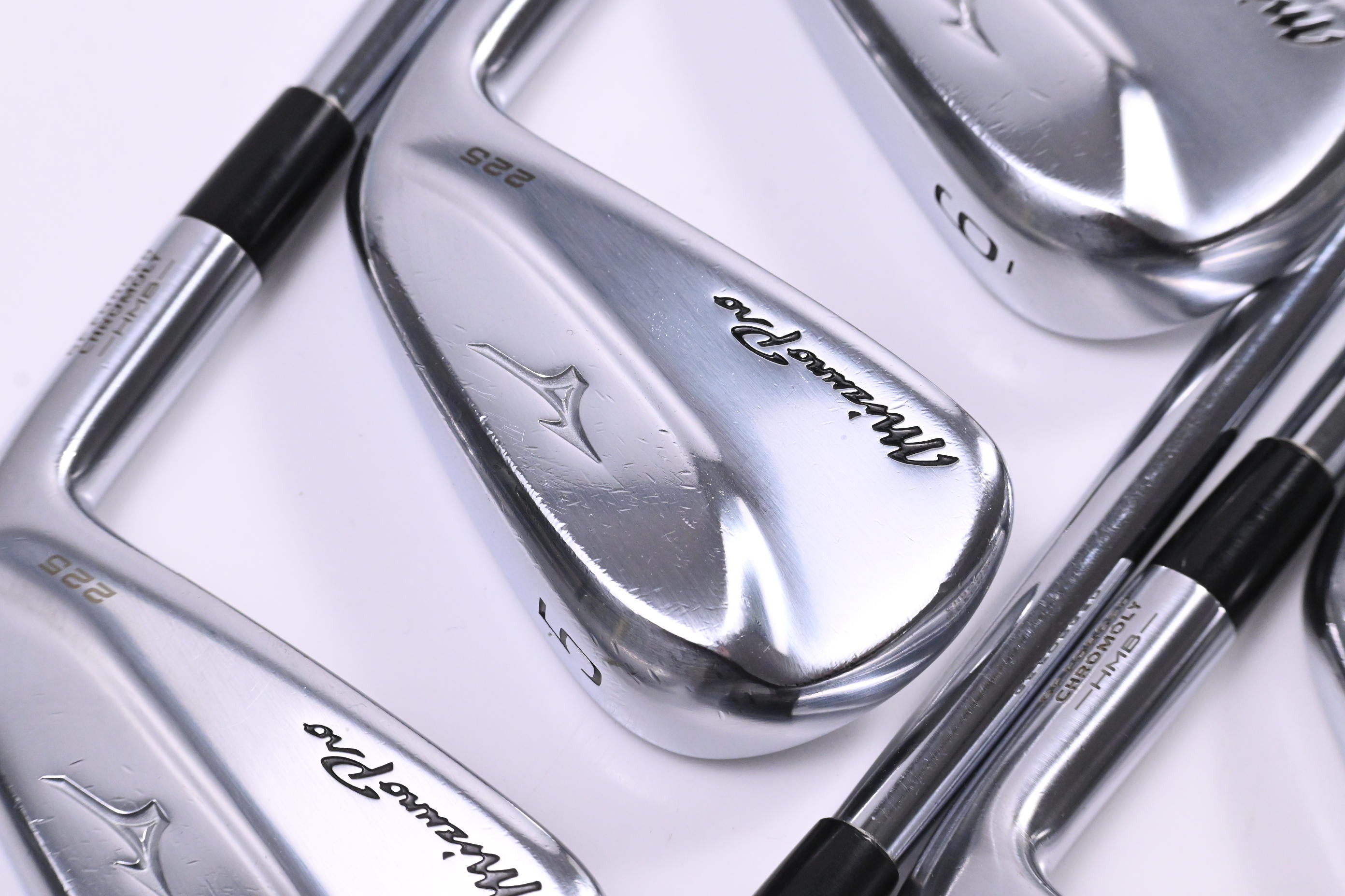 Mizuno Pro 225 Irons / 4-PW / Regular Flex Dynamic Gold 105 R300 Shafts