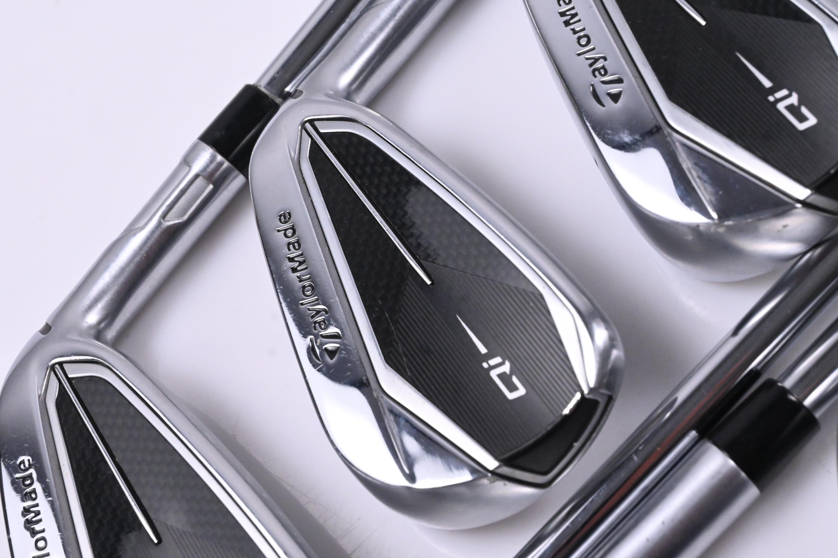Taylormade Qi Irons / 5-PW+SW / Regular Flex KBS MAX MT 85 Shafts
