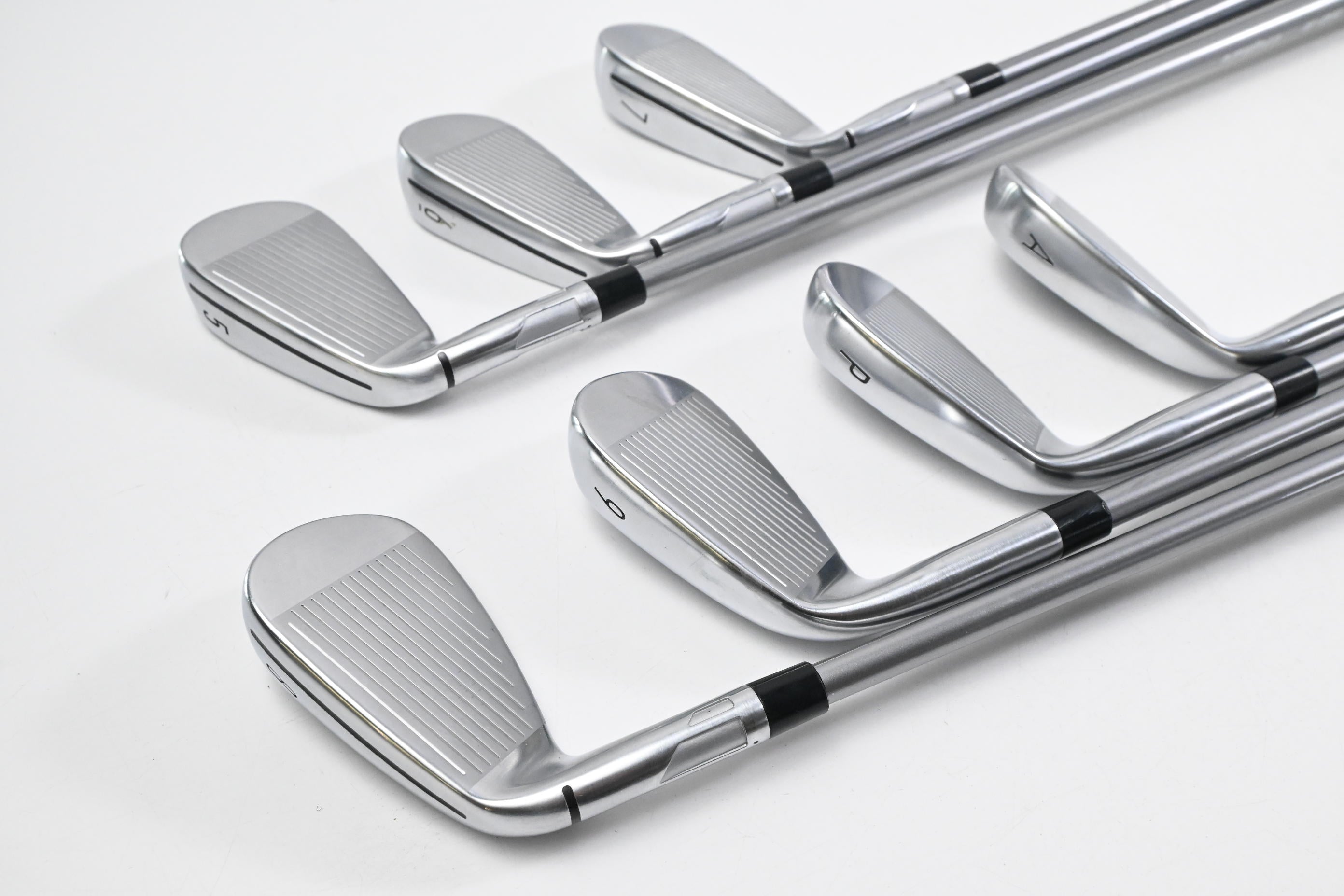 Taylormade Qi HL Irons / 5-PW+GW / Senior Flex Fujikura Speeder NX TCS 50 Shafts